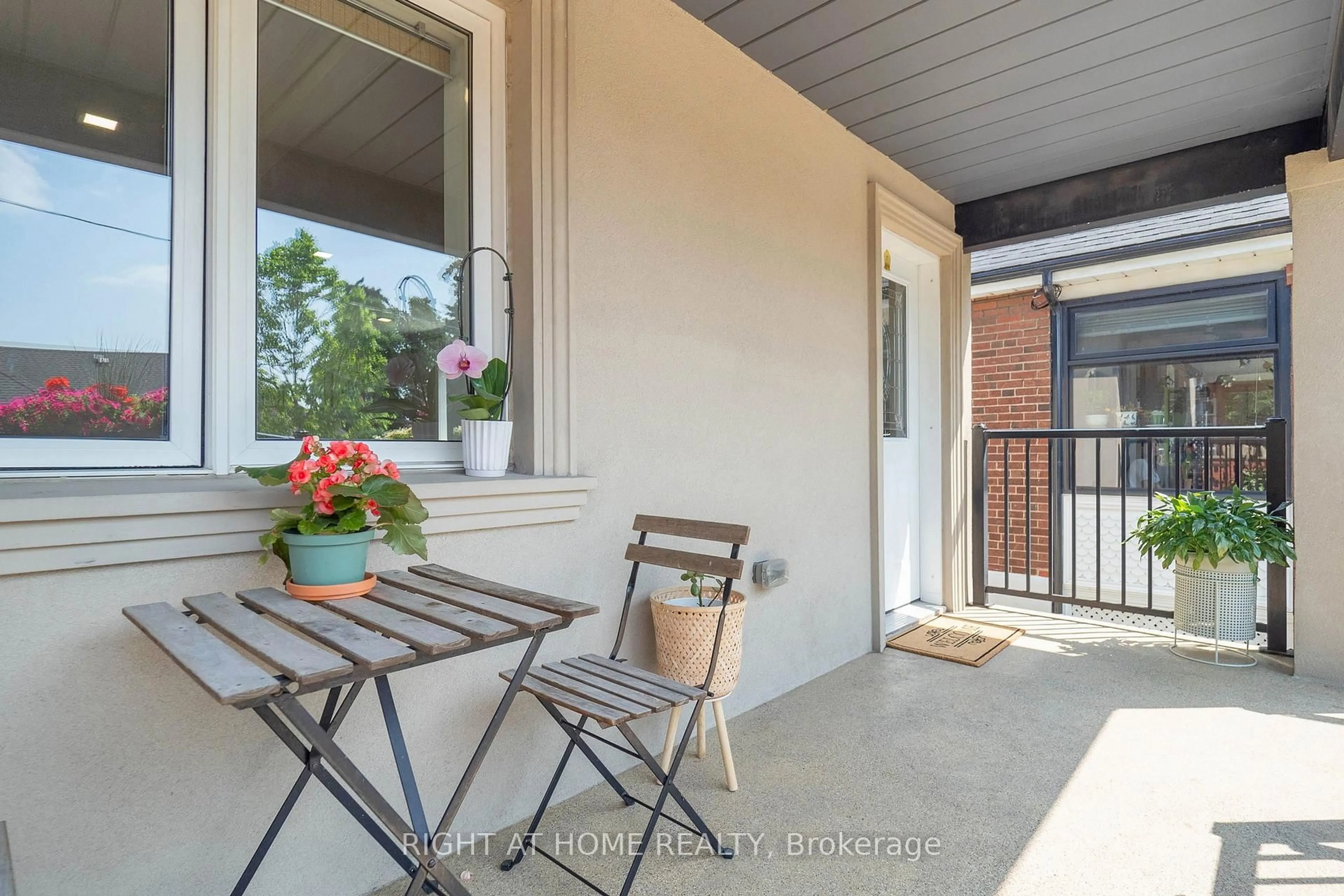 Patio, street for 36 Juliet Cres, Toronto Ontario M6M 1N4