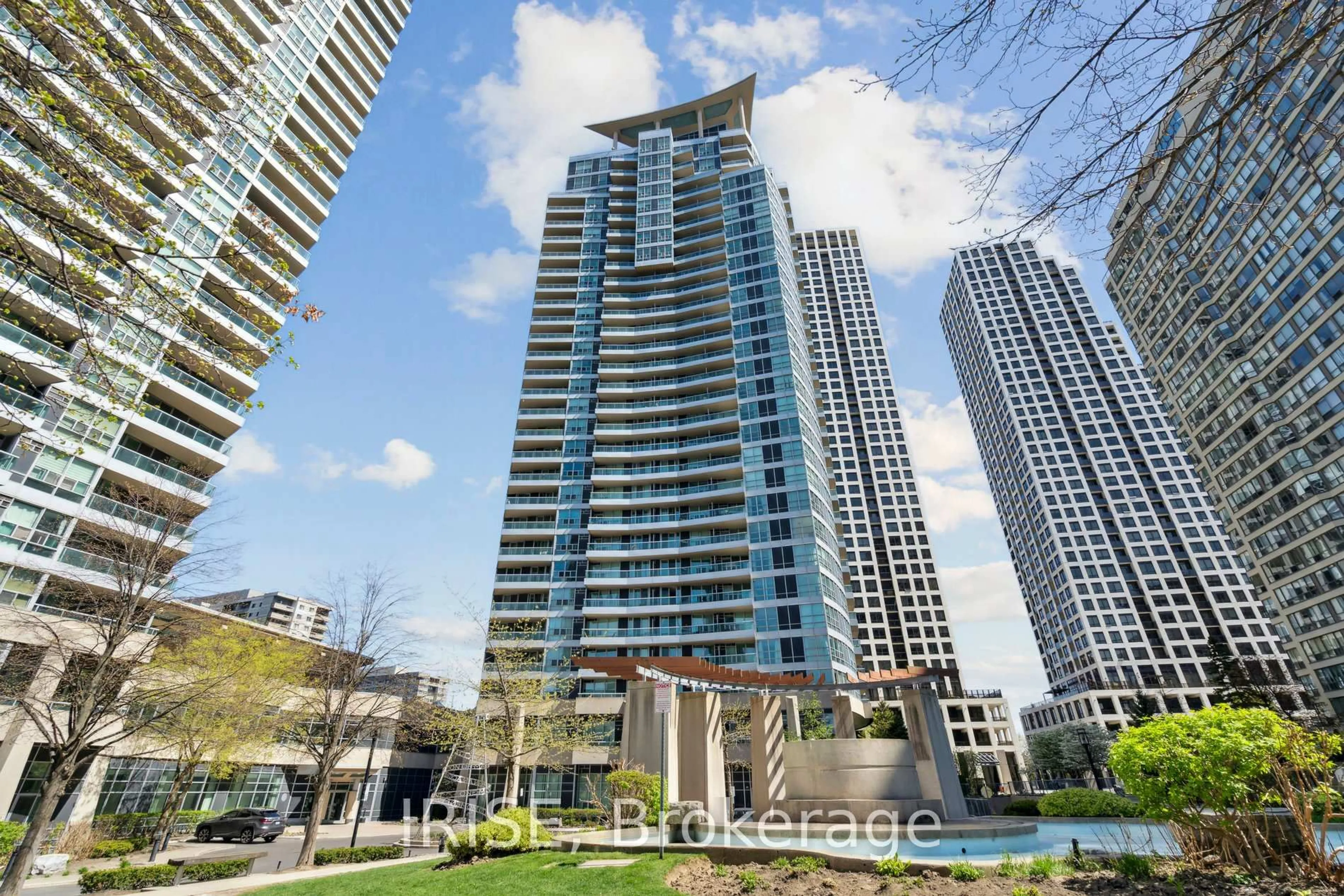 A pic from outside/outdoor area/front of a property/back of a property/a pic from drone, city buildings view from balcony for 1 Elm Dr #2812, Mississauga Ontario L5B 4M1