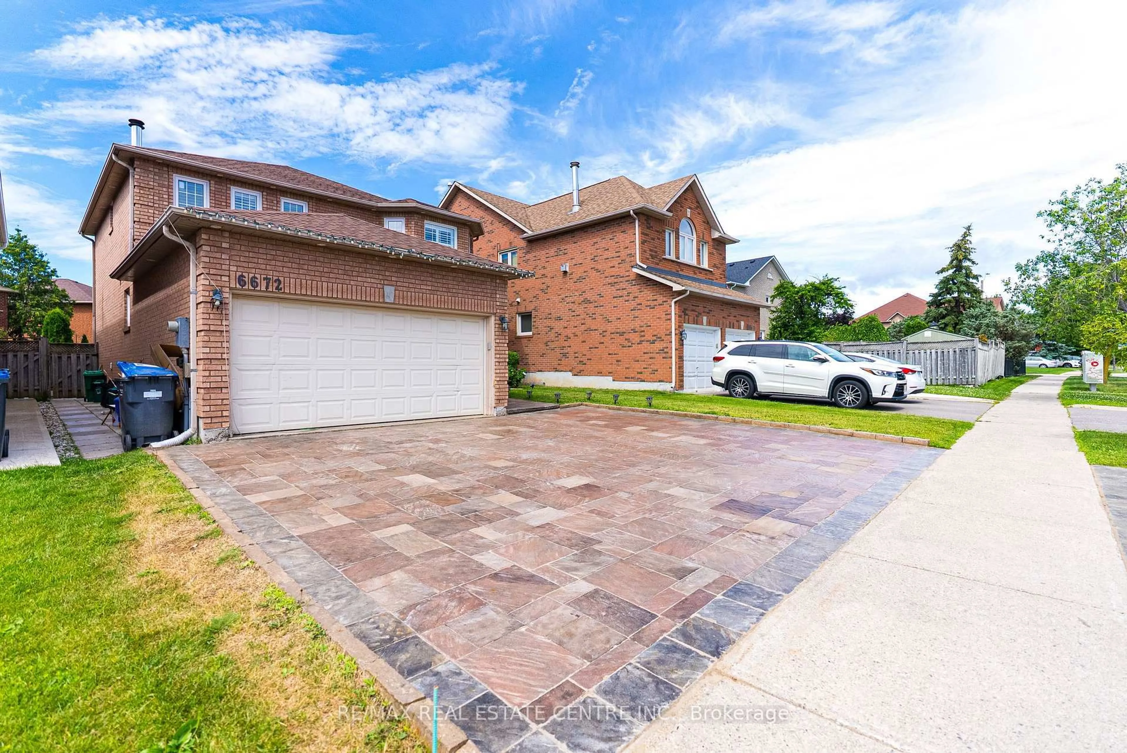 Home with brick exterior material, street for 6672 Lisgar Dr, Mississauga Ontario L5N 6V9