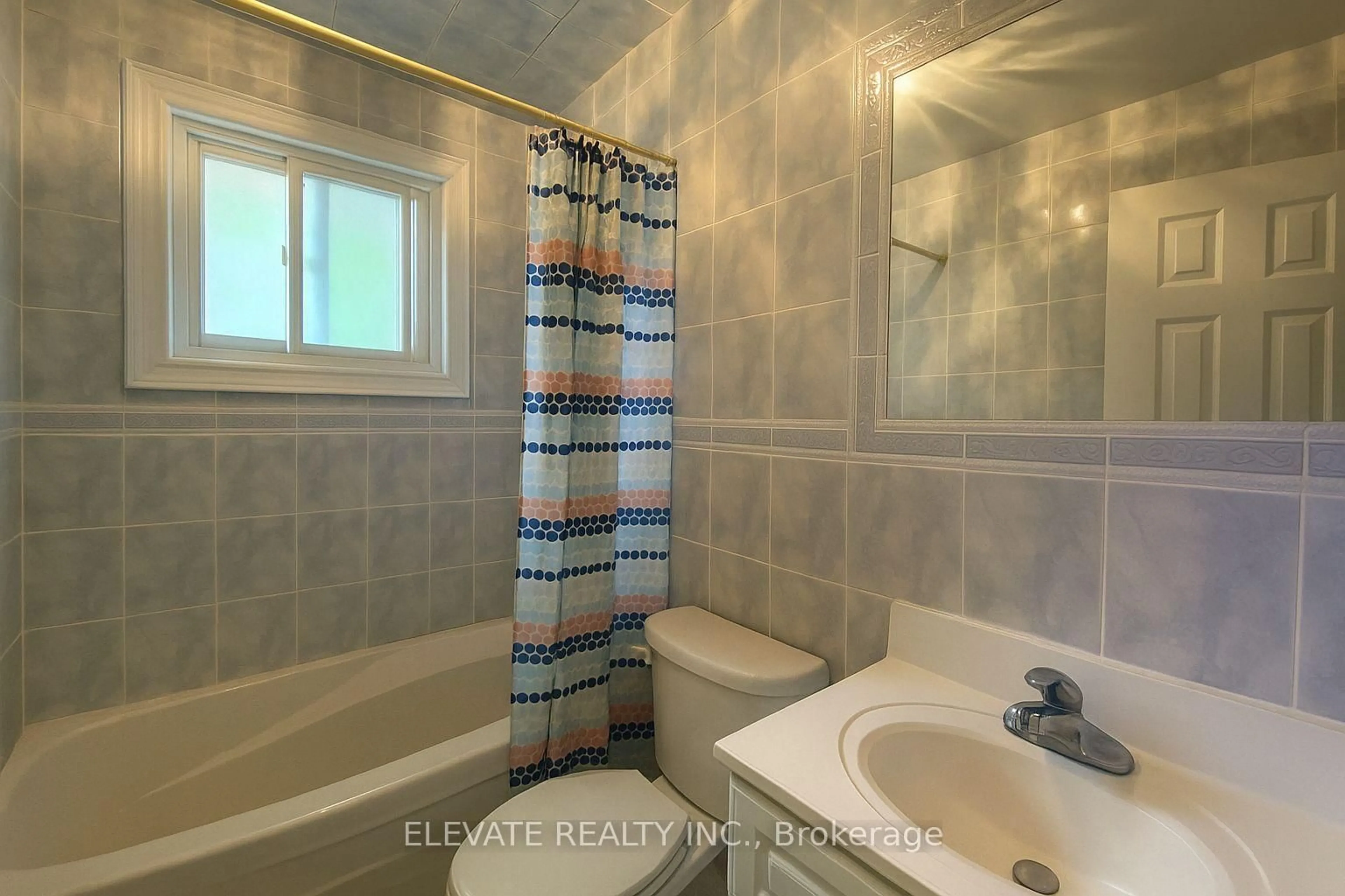 Standard bathroom, ceramic/tile floor for 515 Salem Ave, Toronto Ontario M6H 3C9