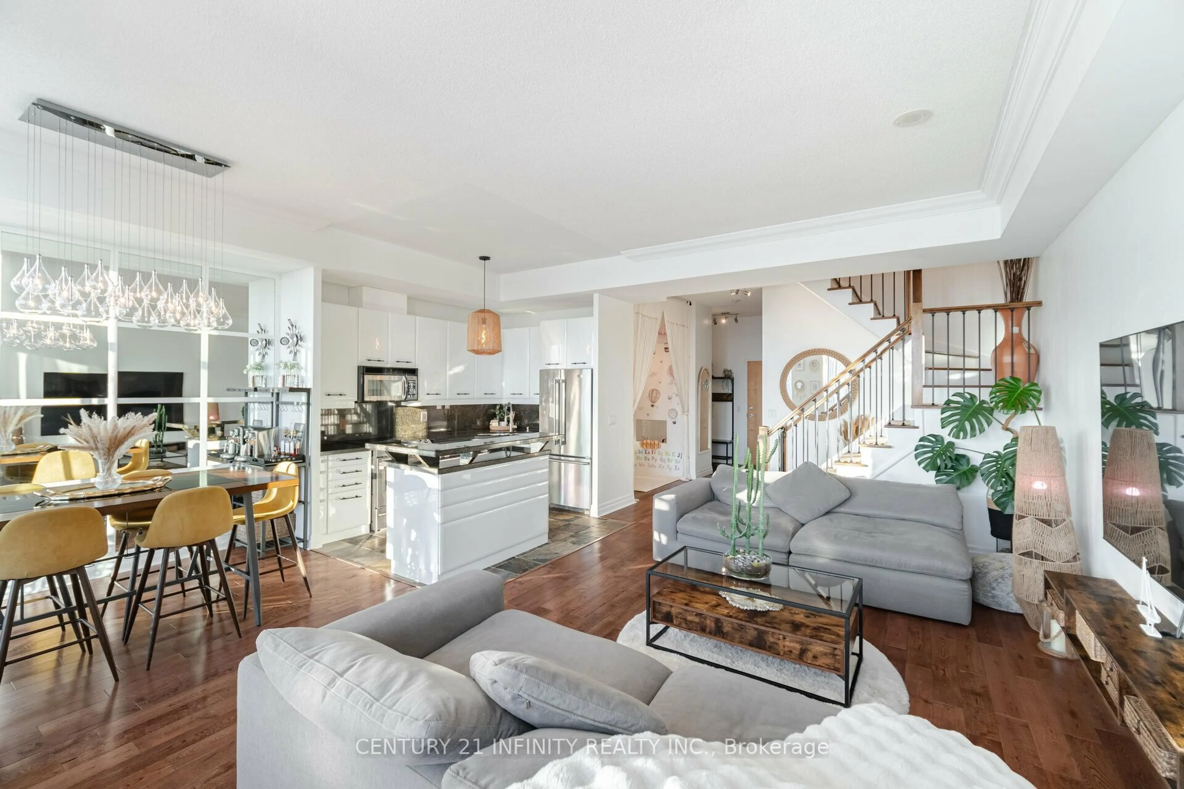 Open concept kitchen, unknown for 3939 Duke Of York Blvd #PH1, Mississauga Ontario L5B 4N2