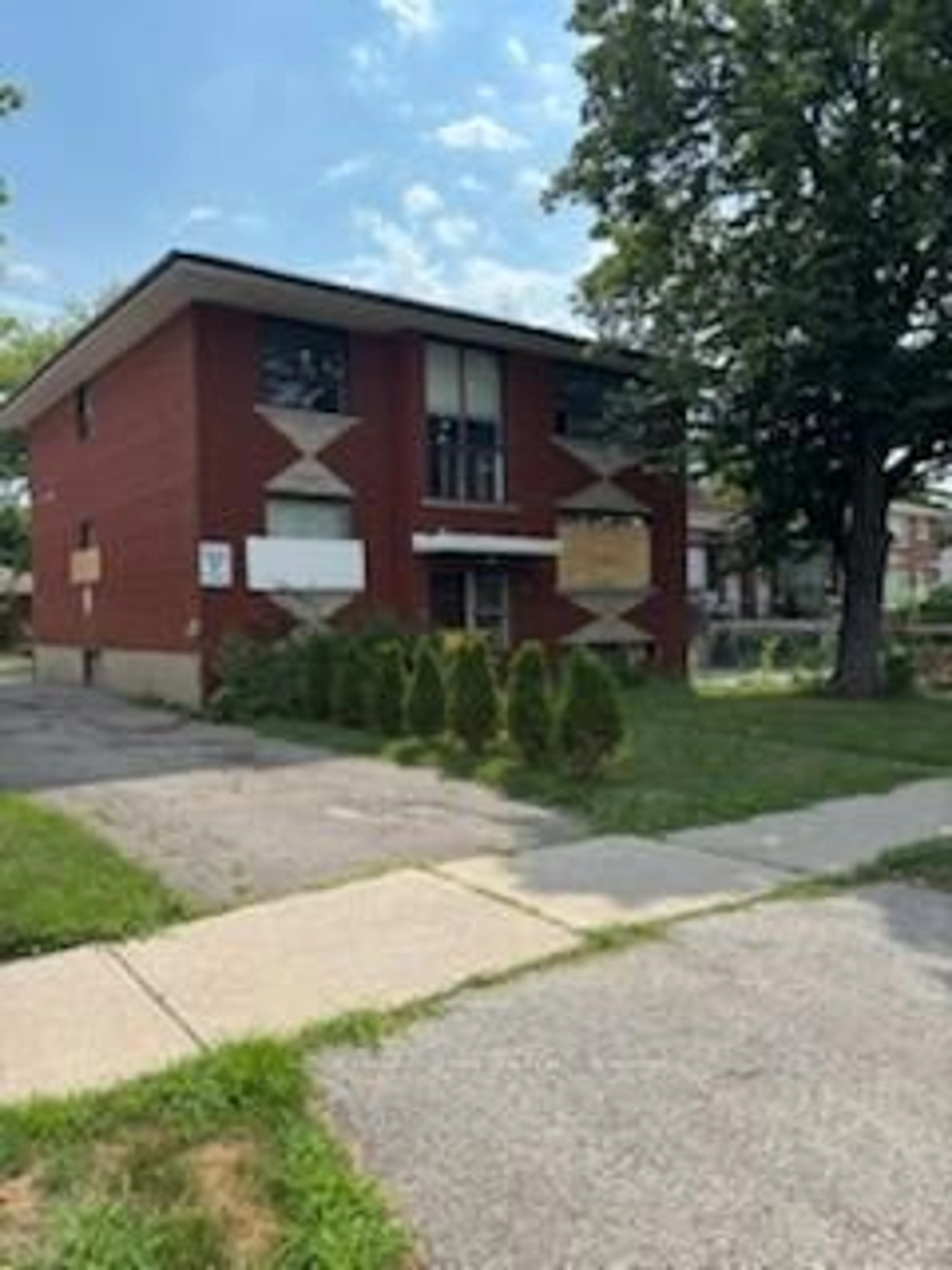 Home with brick exterior material, street for 171 Gamma St, Toronto Ontario M8W 4G3