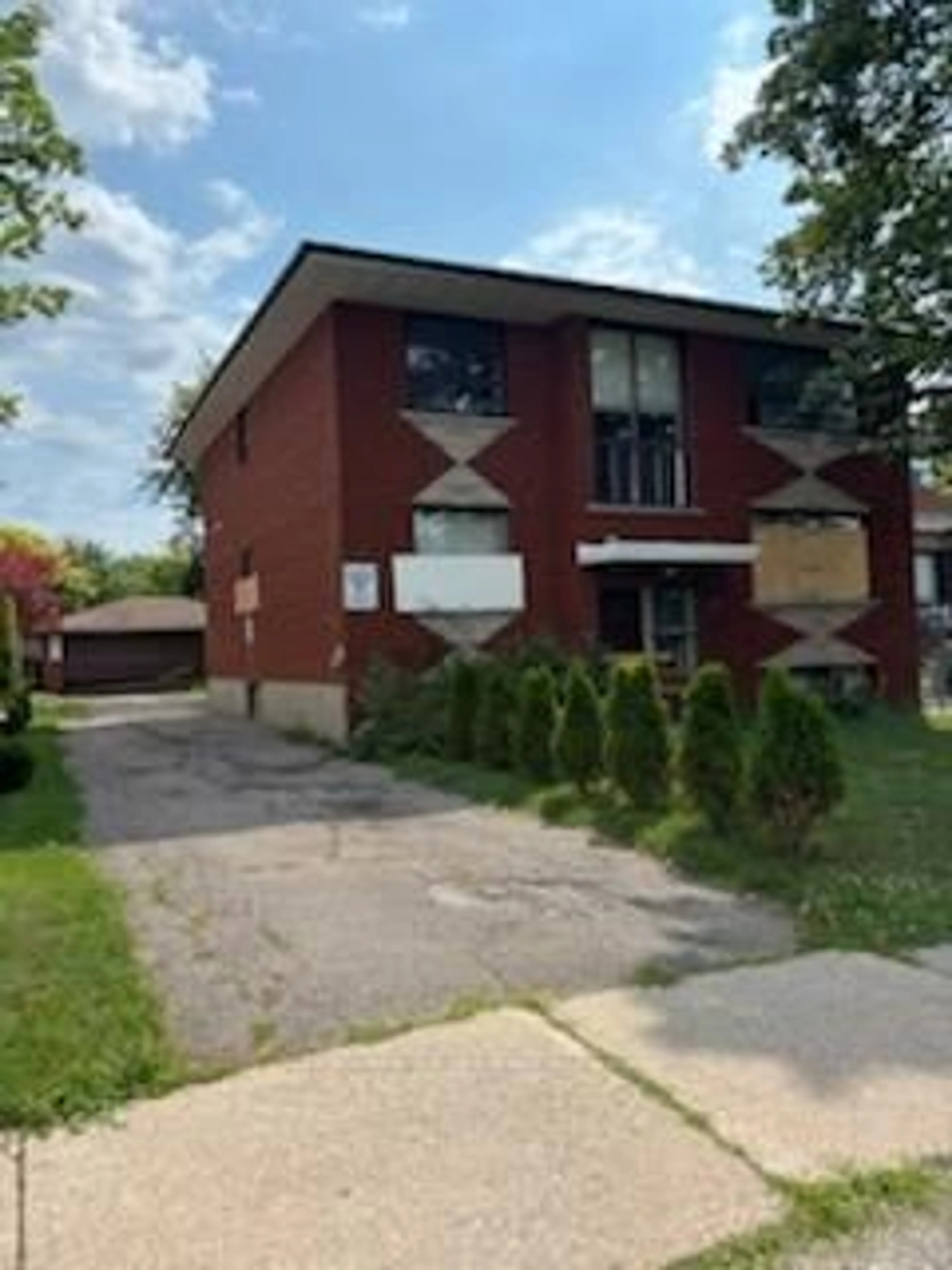 Home with brick exterior material, street for 171 Gamma St, Toronto Ontario M8W 4G3