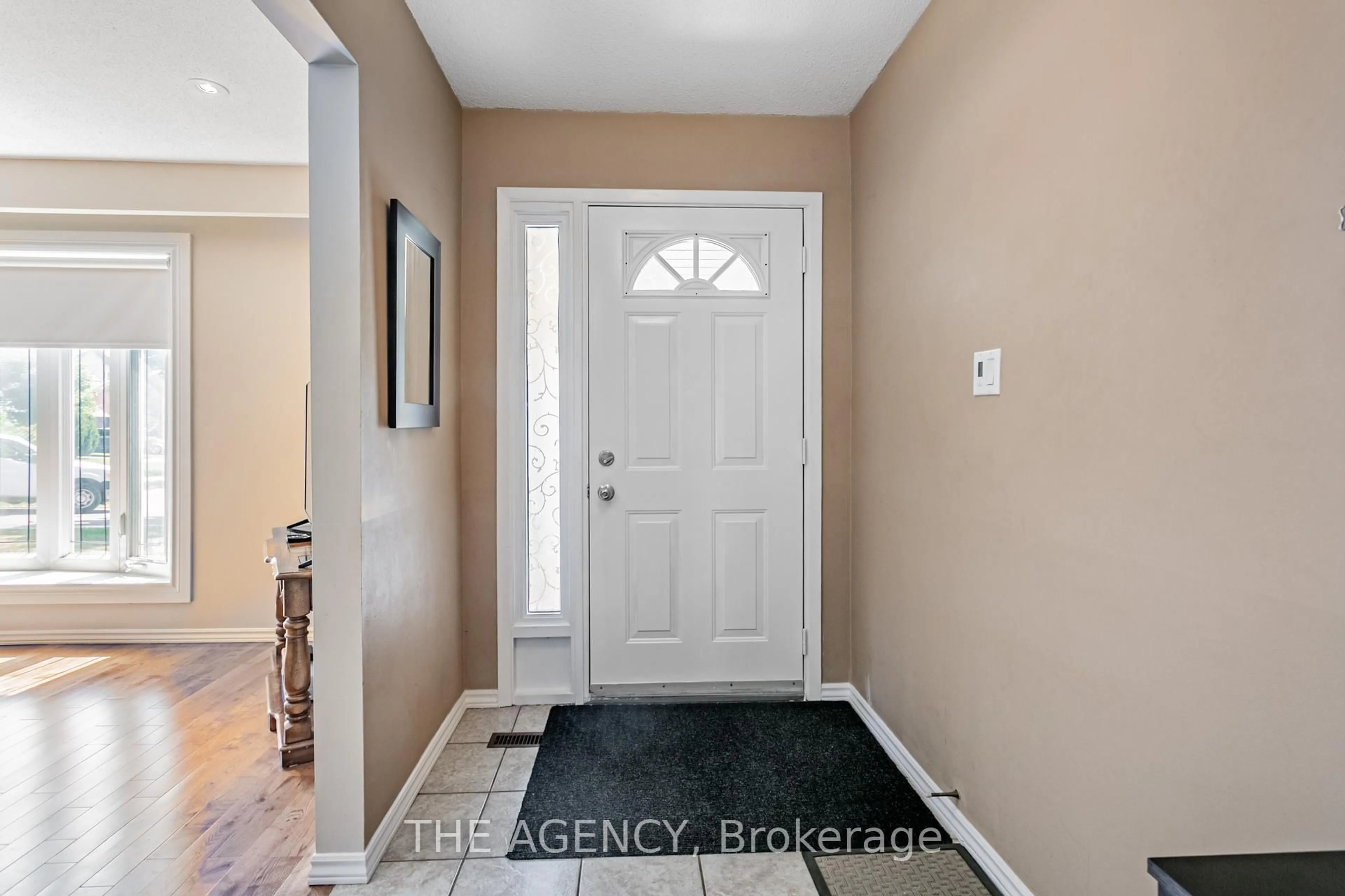Indoor entryway for 84 Blackthorn Lane, Brampton Ontario L6V 3K8