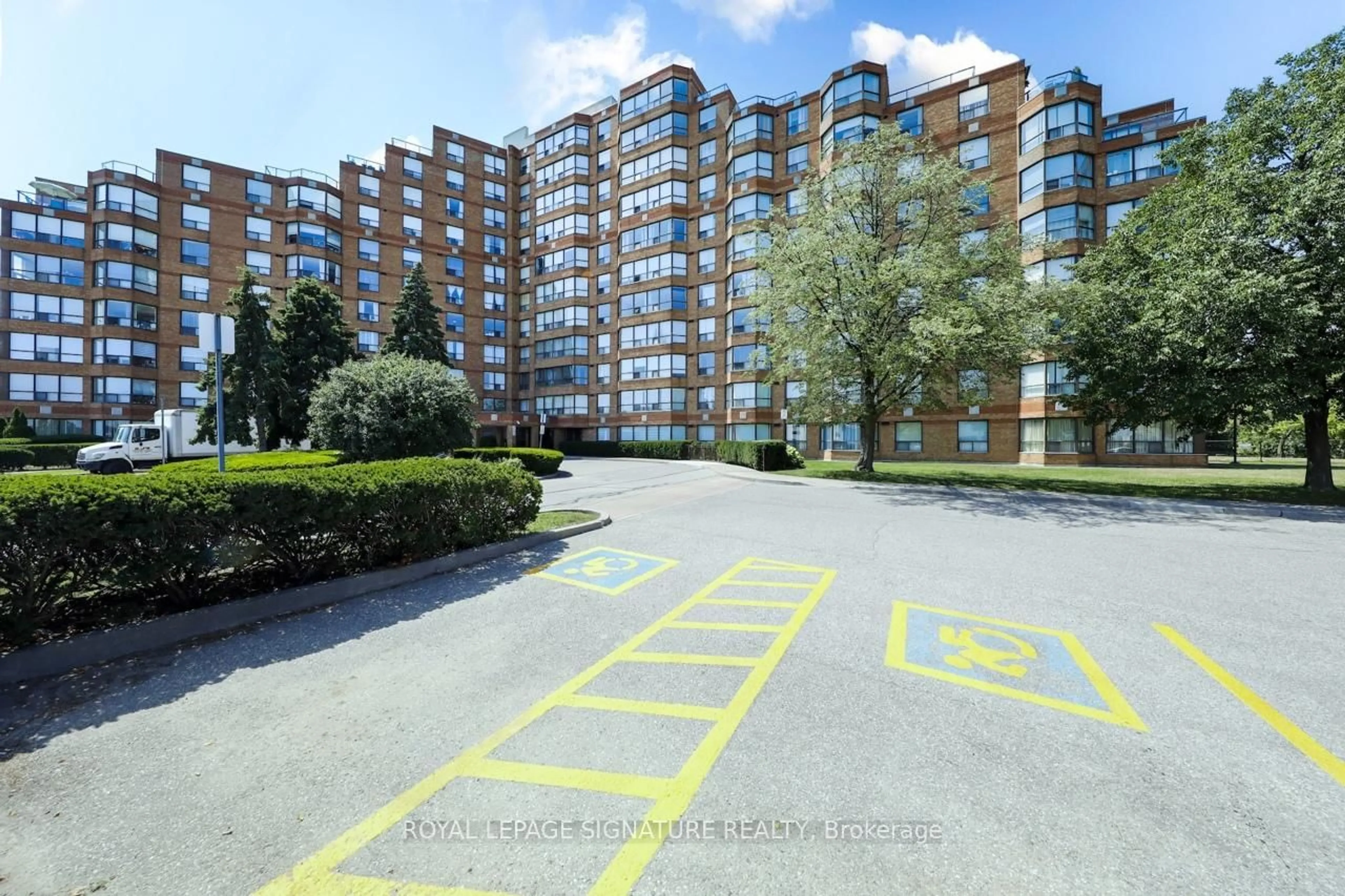 A pic from outside/outdoor area/front of a property/back of a property/a pic from drone, street for 6 Humberline Dr #904, Toronto Ontario M9W 6X8