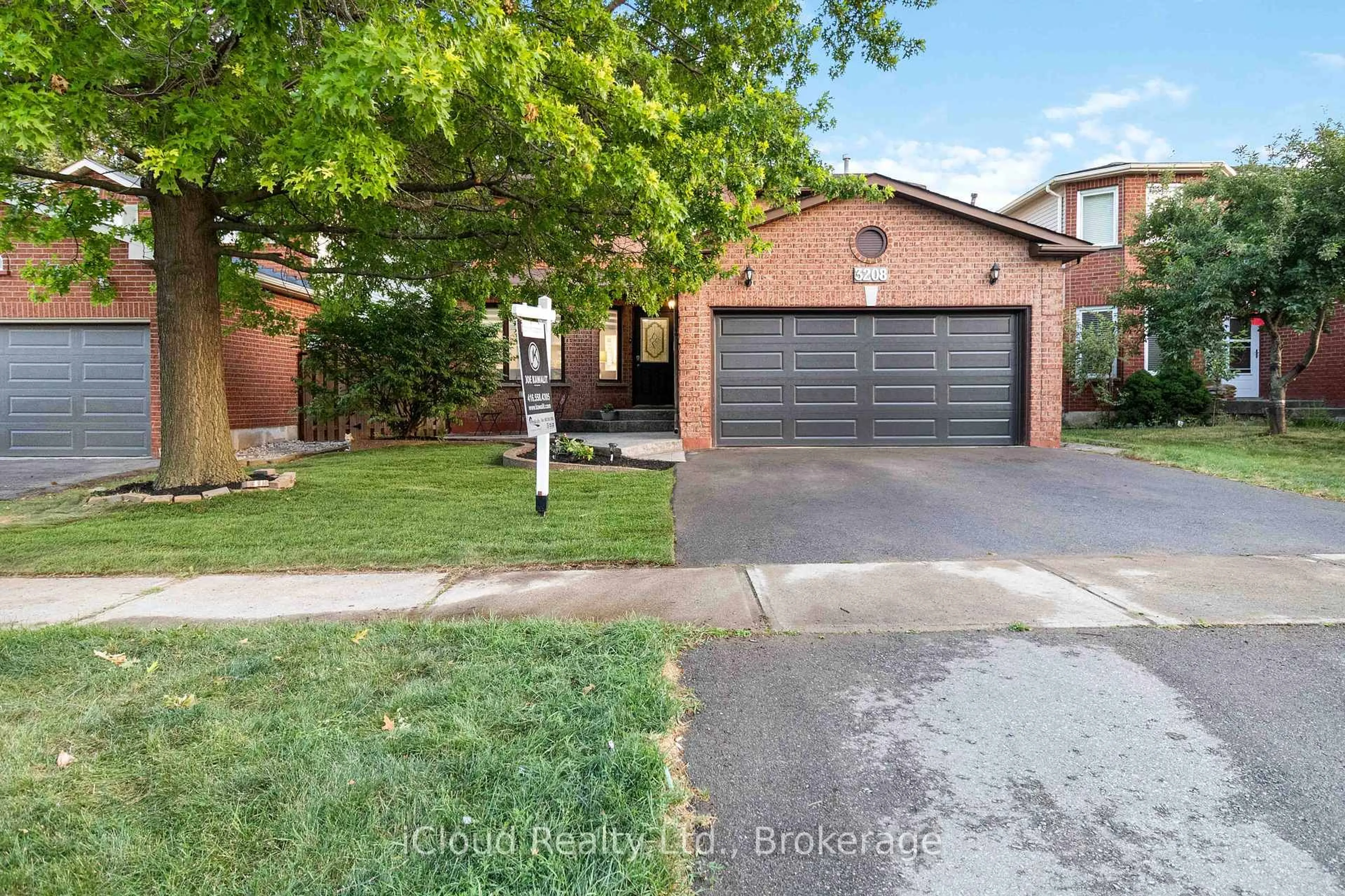 Home with brick exterior material, street for 3208 Renton Rd, Burlington Ontario L7M 3C7