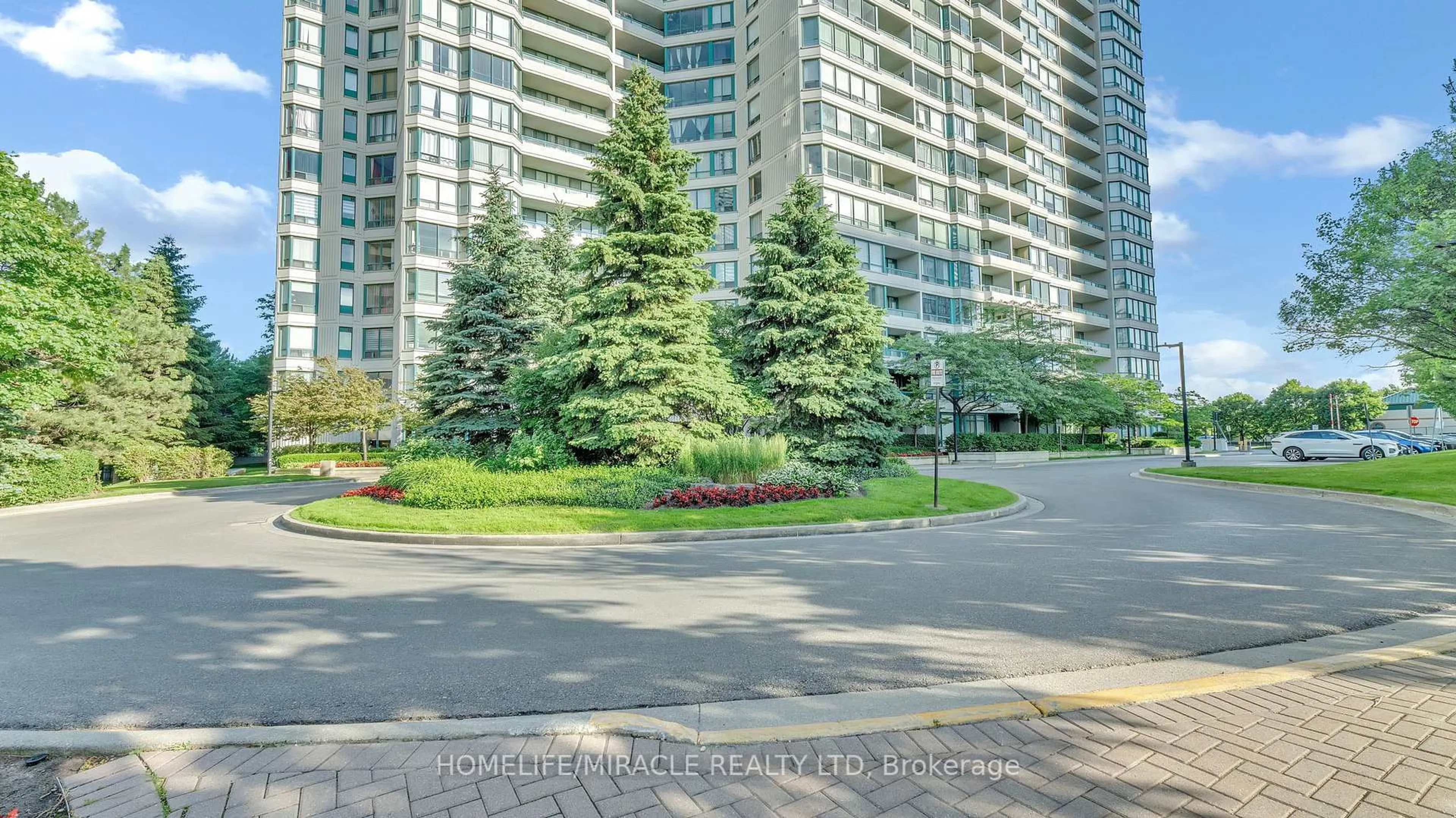 Patio, unknown for 550 Webb Dr #2009, Mississauga Ontario L5B 3Y4