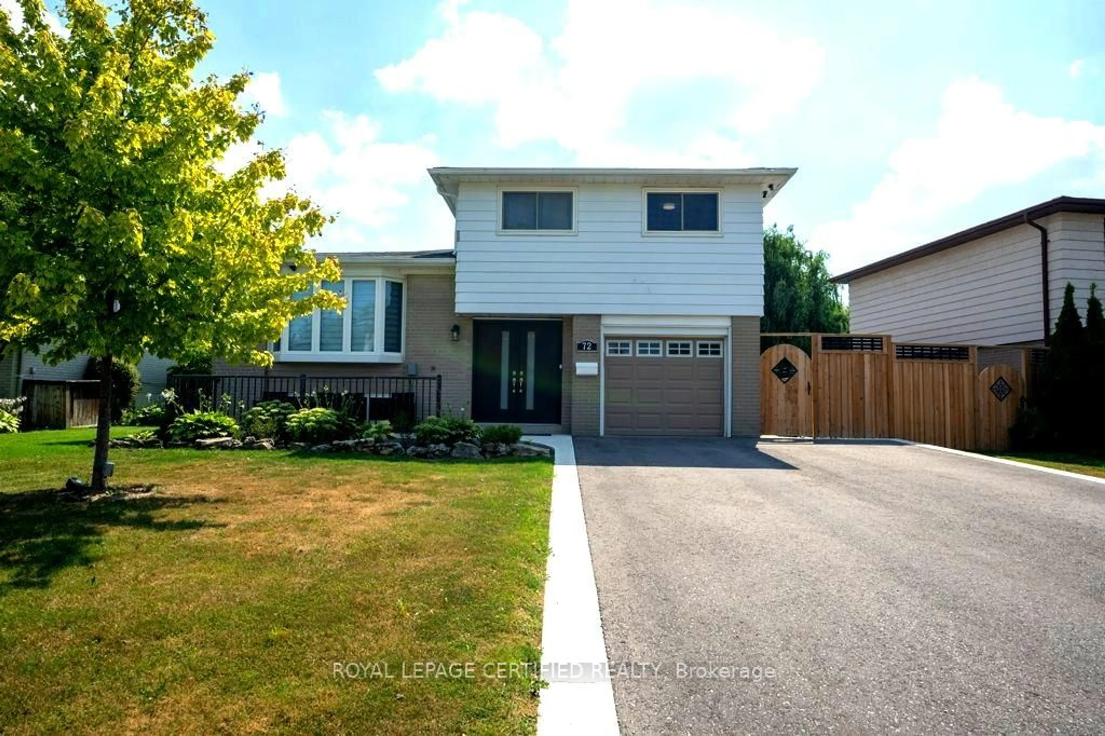 Home with vinyl exterior material, street for 72 Ferndale Cres, Brampton Ontario L6W 1E9