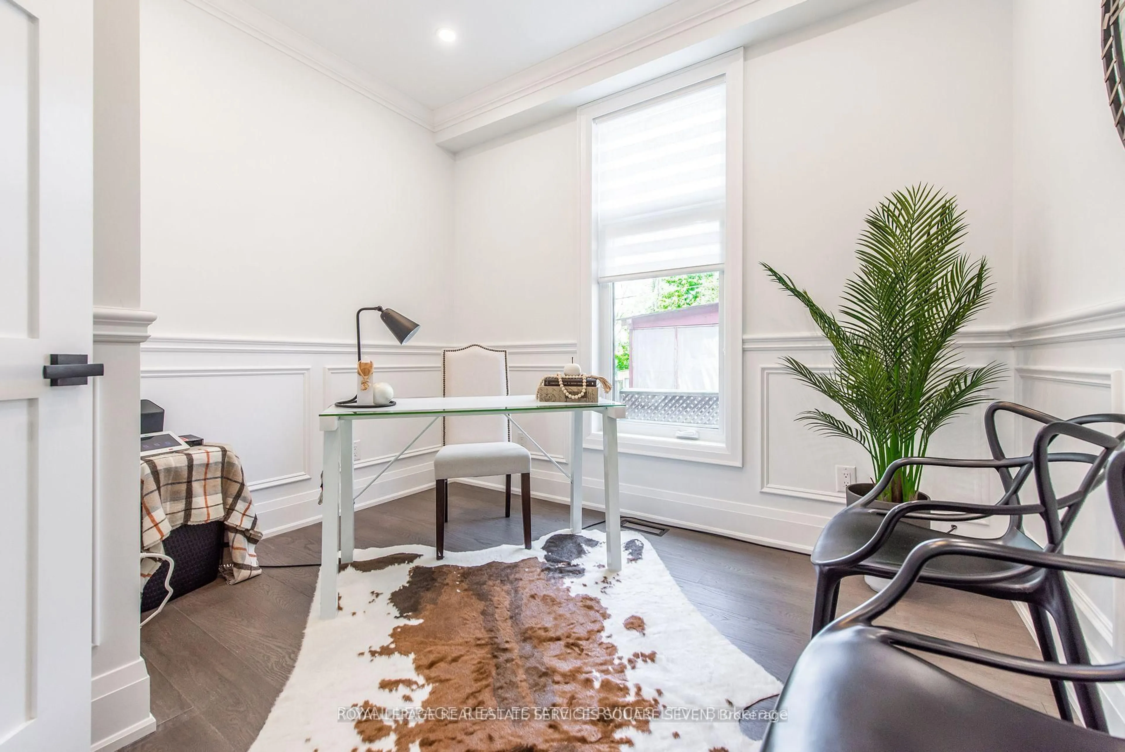 A pic of a room for 1204 Argreen Rd, Mississauga Ontario L5G 3J3