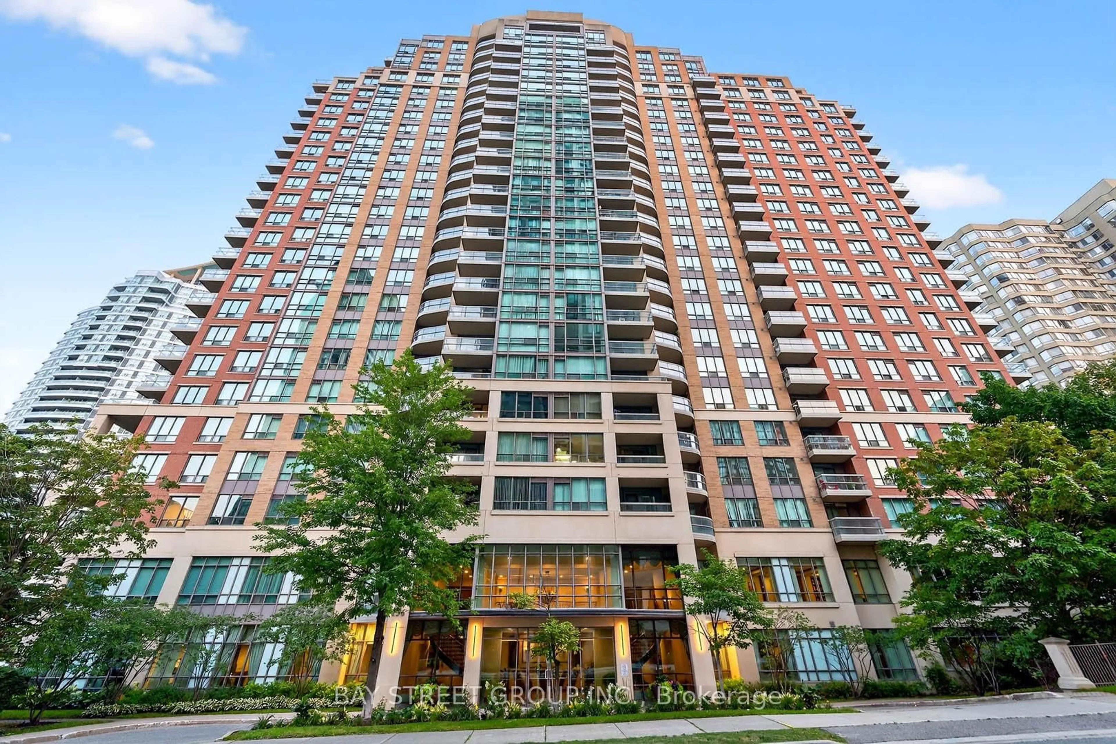 Indoor foyer for 156 Enfield Pl #2907, Mississauga Ontario L5B 4L8