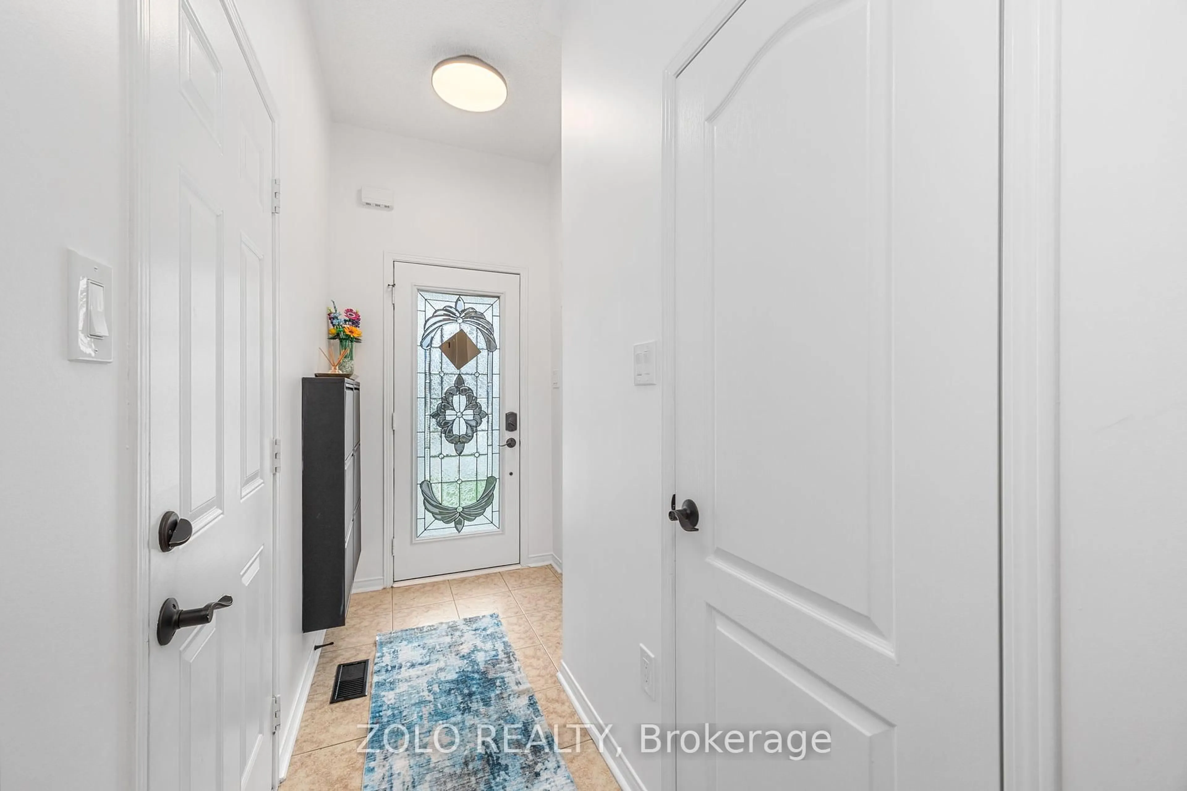 Indoor entryway for 79 Crystalview Cres, Brampton Ontario L6P 2S3