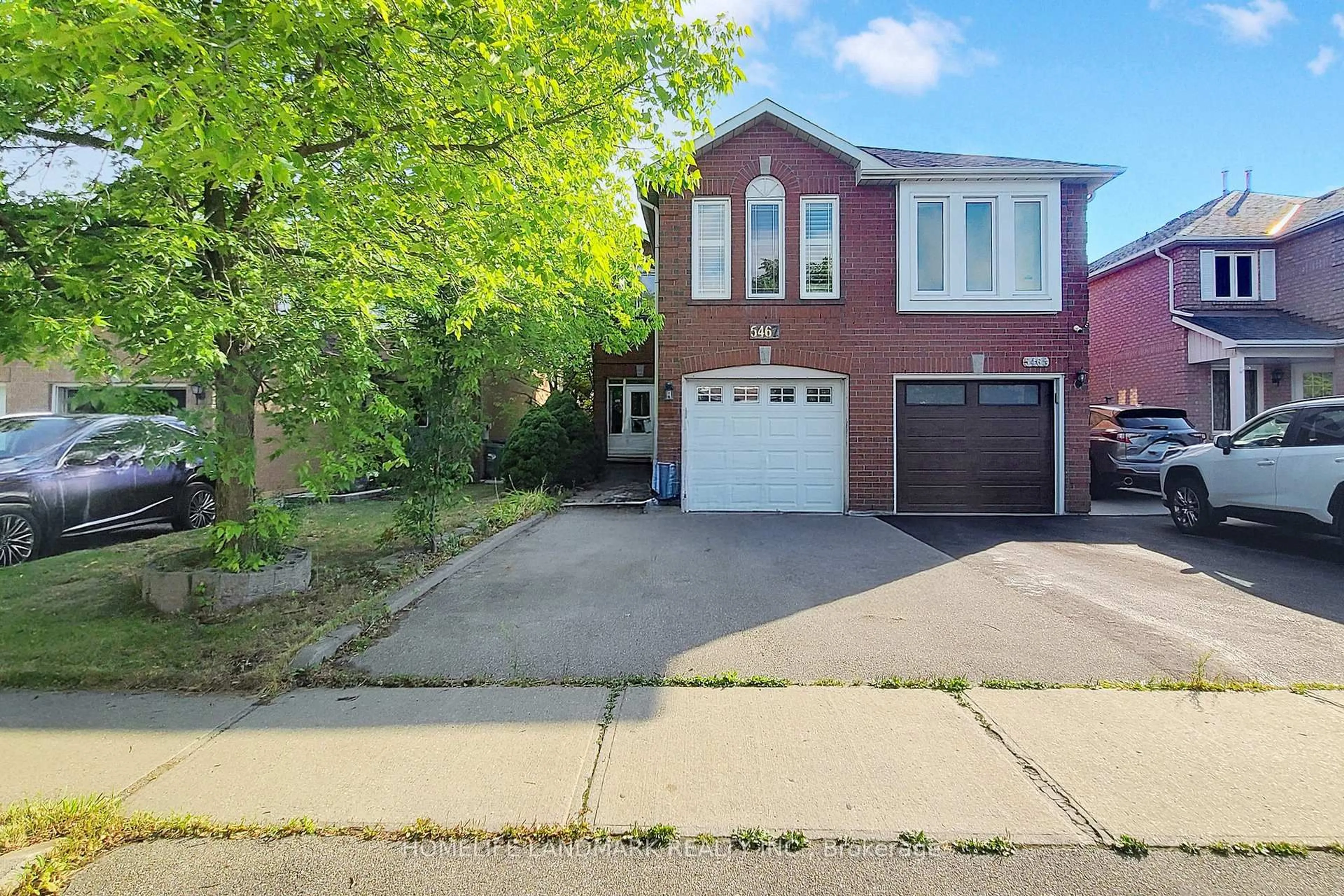 Home with brick exterior material, street for 5467 Bullrush Dr, Mississauga Ontario L5V 1Z1