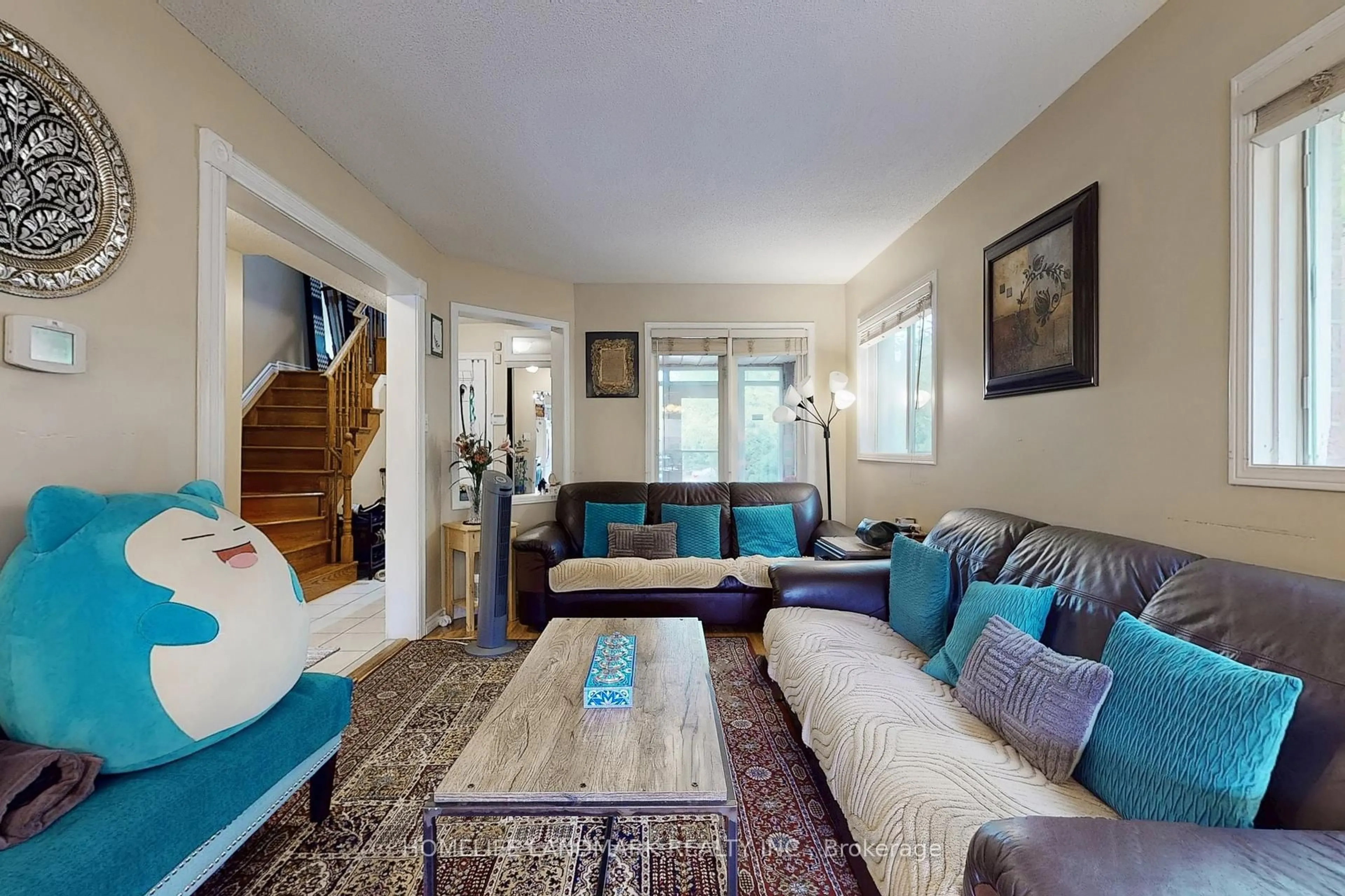 Living room with furniture, unknown for 5467 Bullrush Dr, Mississauga Ontario L5V 1Z1