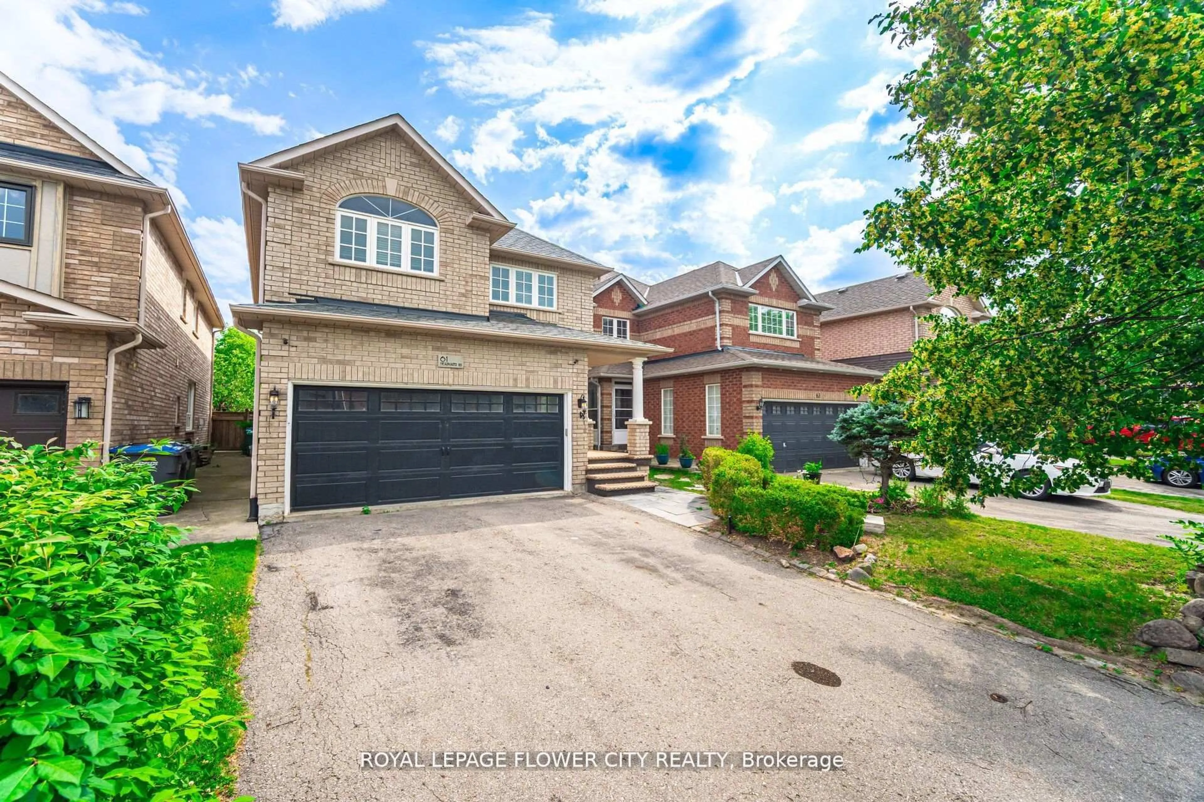 Home with brick exterior material, street for 61 Headwater Rd, Caledon Ontario L7E 2W4