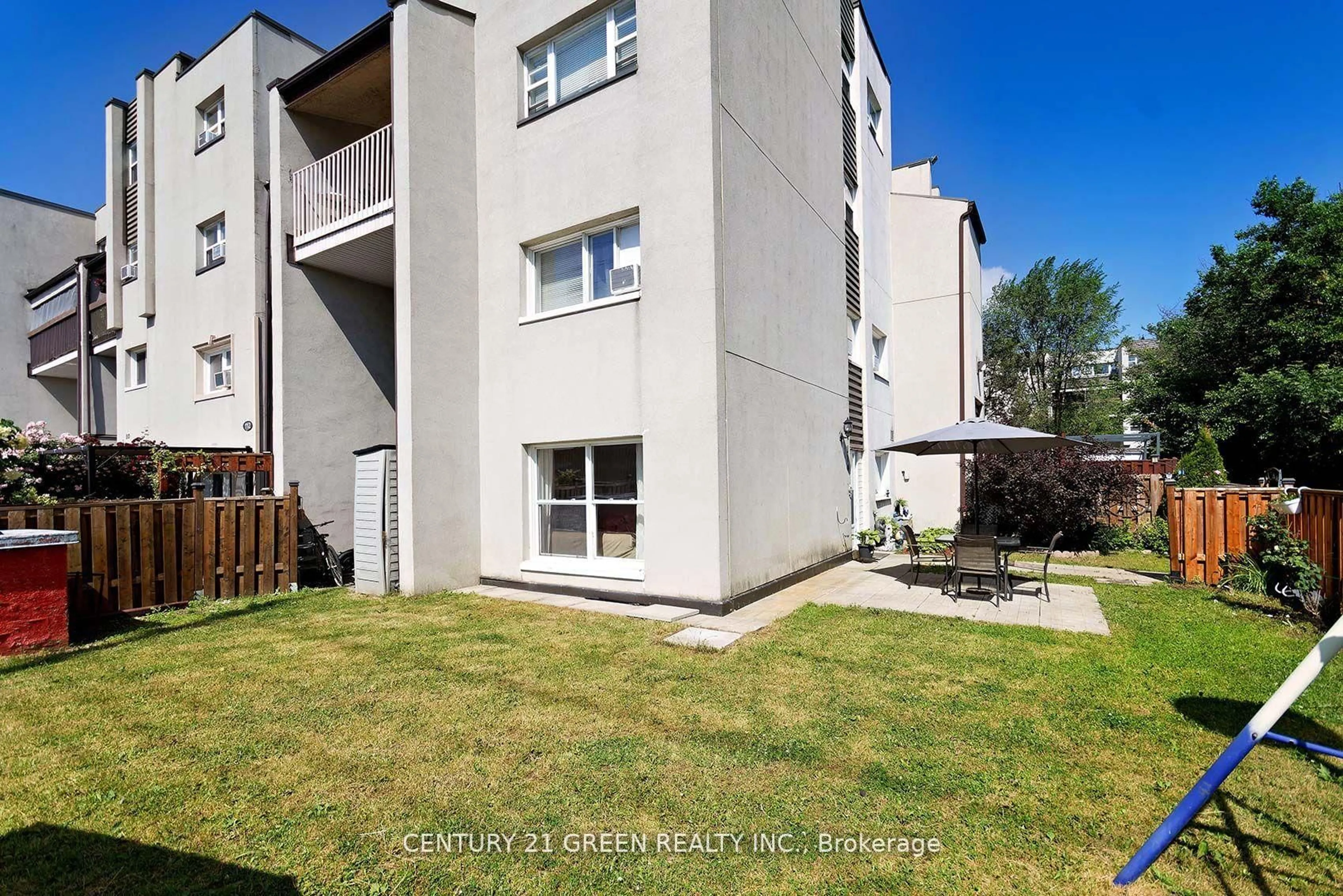 A pic from outside/outdoor area/front of a property/back of a property/a pic from drone, unknown for 3040 Constitution Blvd #114, Mississauga Ontario L4Y 3X7