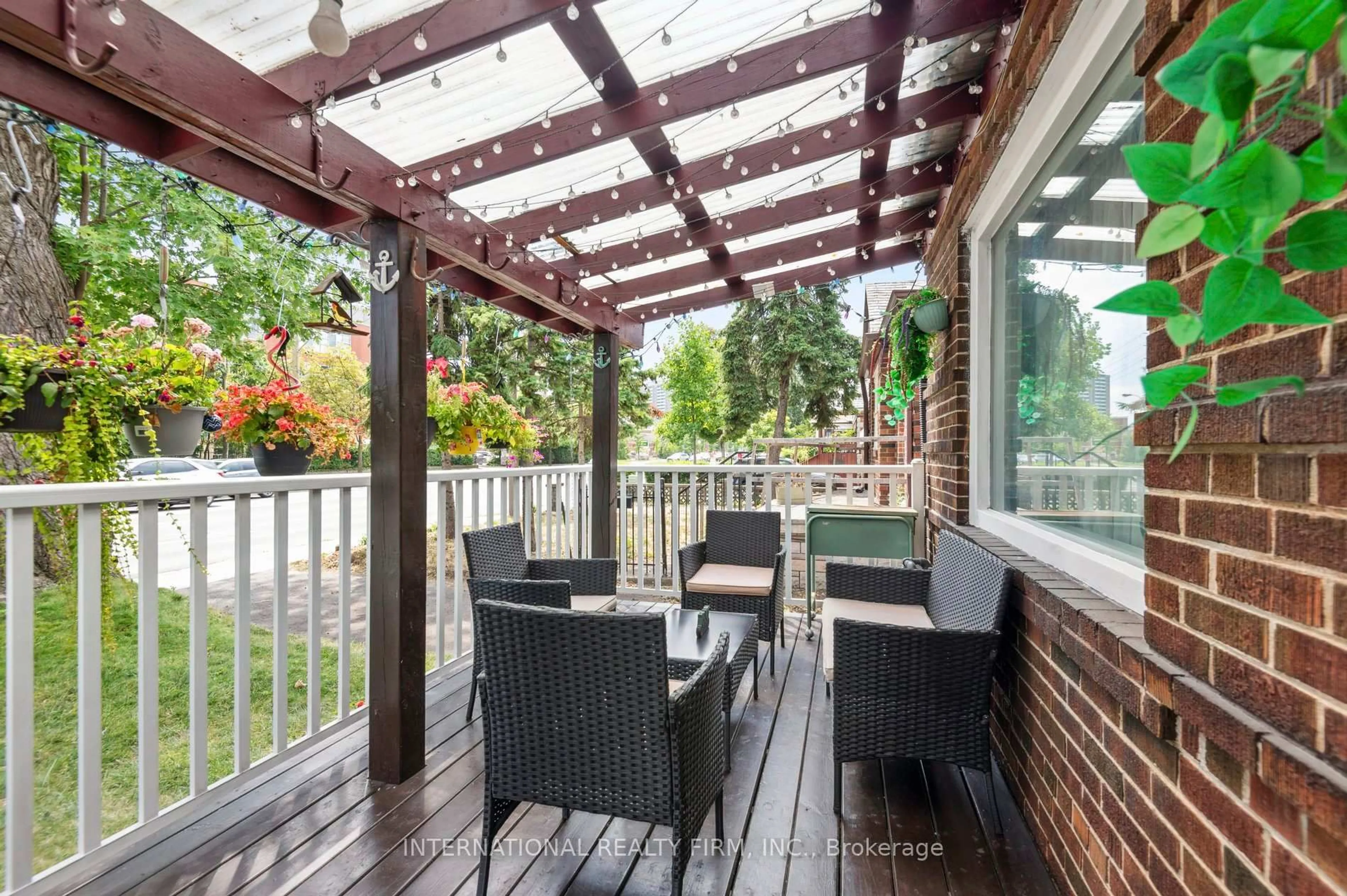 Patio, street for 1982 Lawrence Ave, Toronto Ontario M9N 1H4