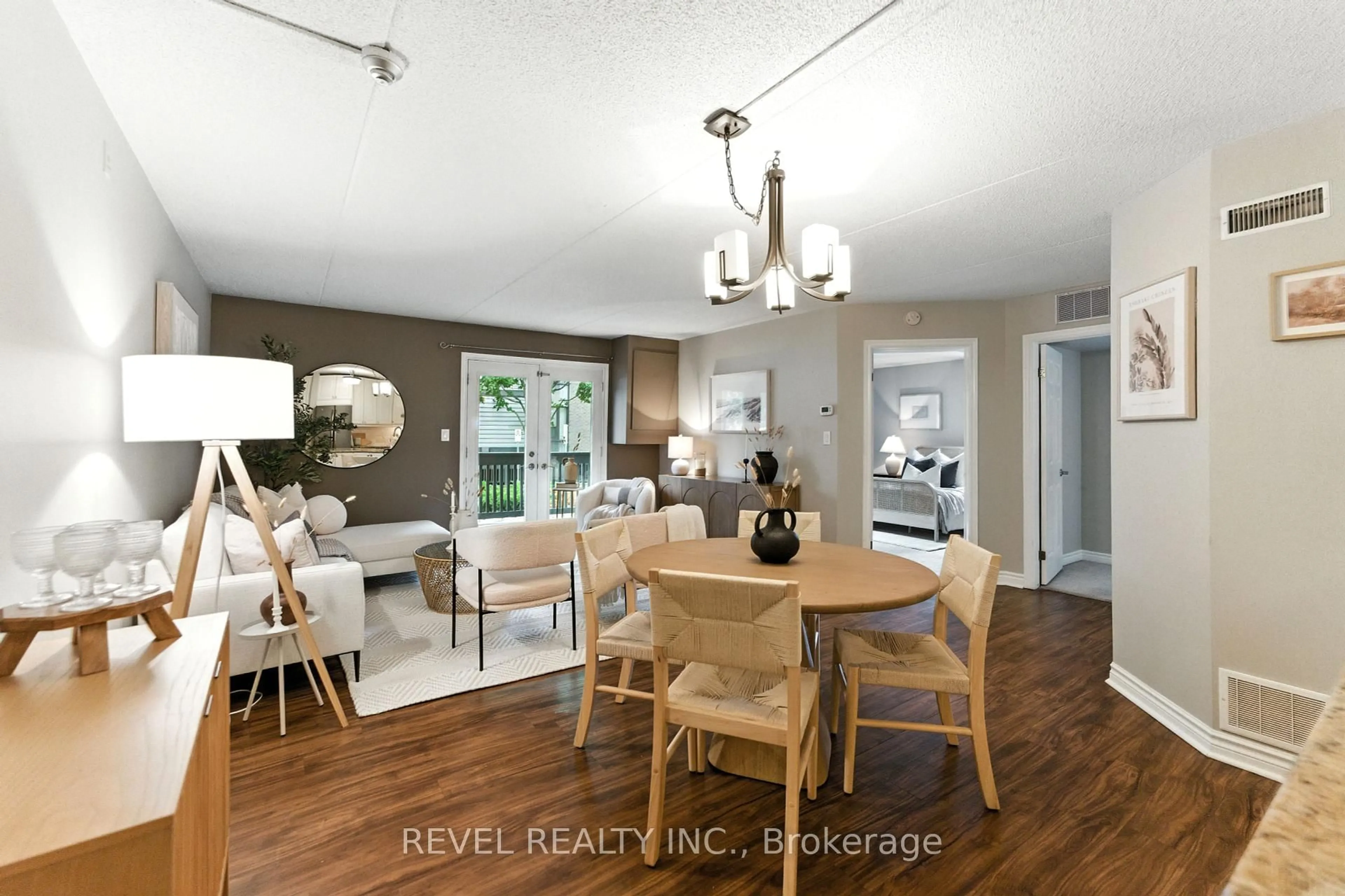 Dining room, wood/laminate floor for 2030 Cleaver Ave #124, Burlington Ontario L7M 4C3