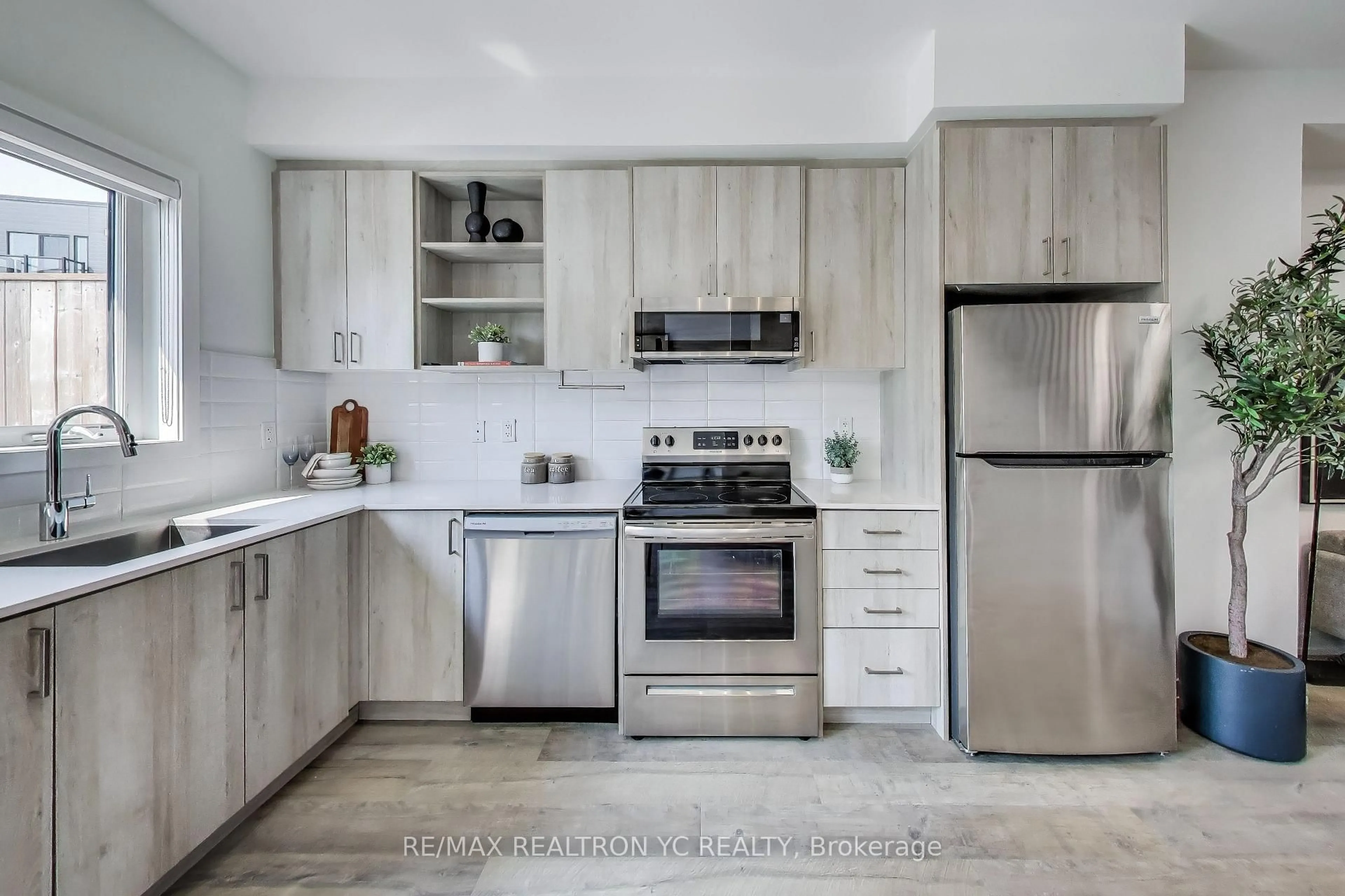 Unknown for 175 Downsview Park Blvd, Toronto Ontario M3K 0C8