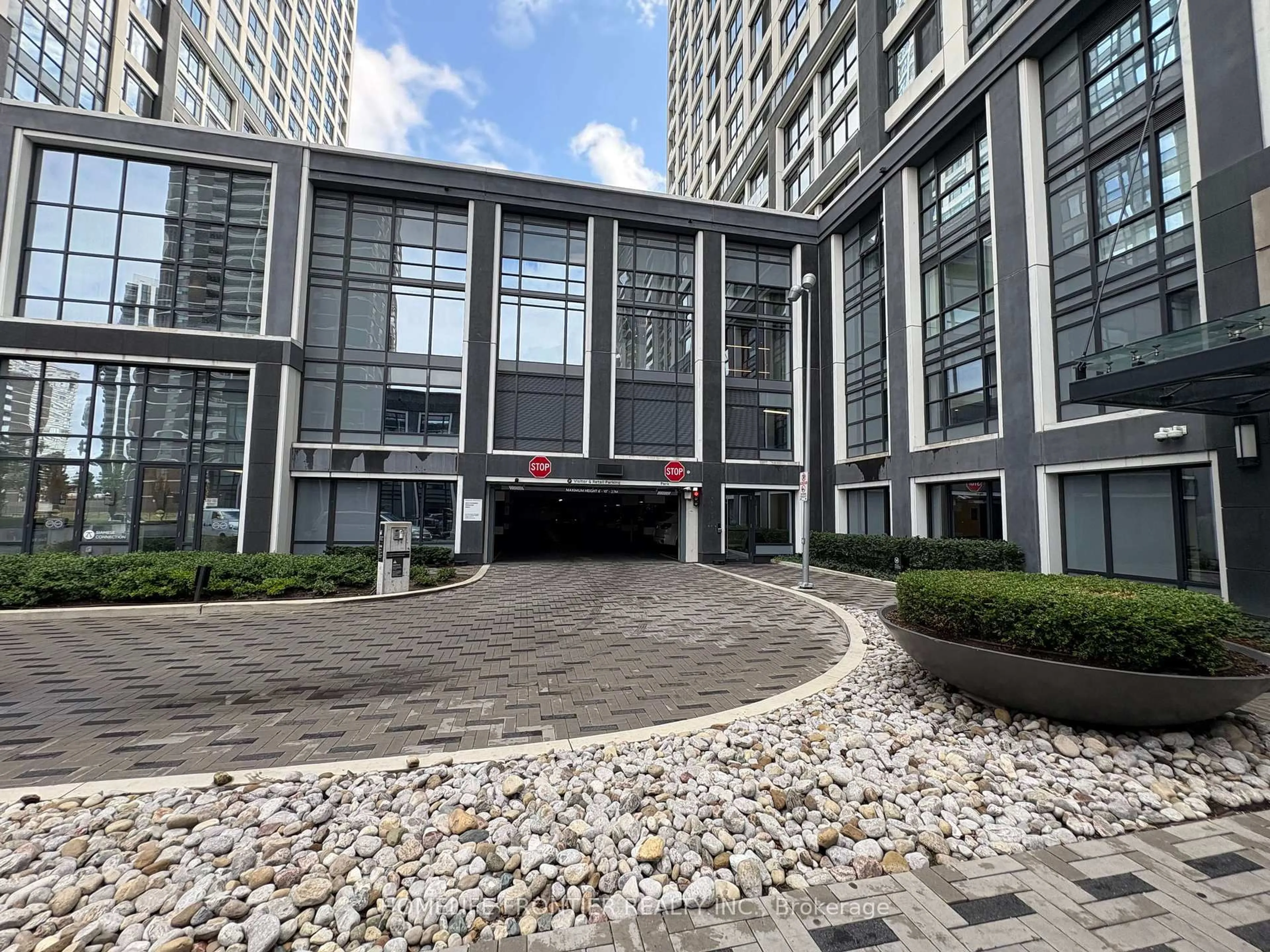 Indoor foyer for 9 Mabelle Ave #3219, Toronto Ontario M9A 0E1