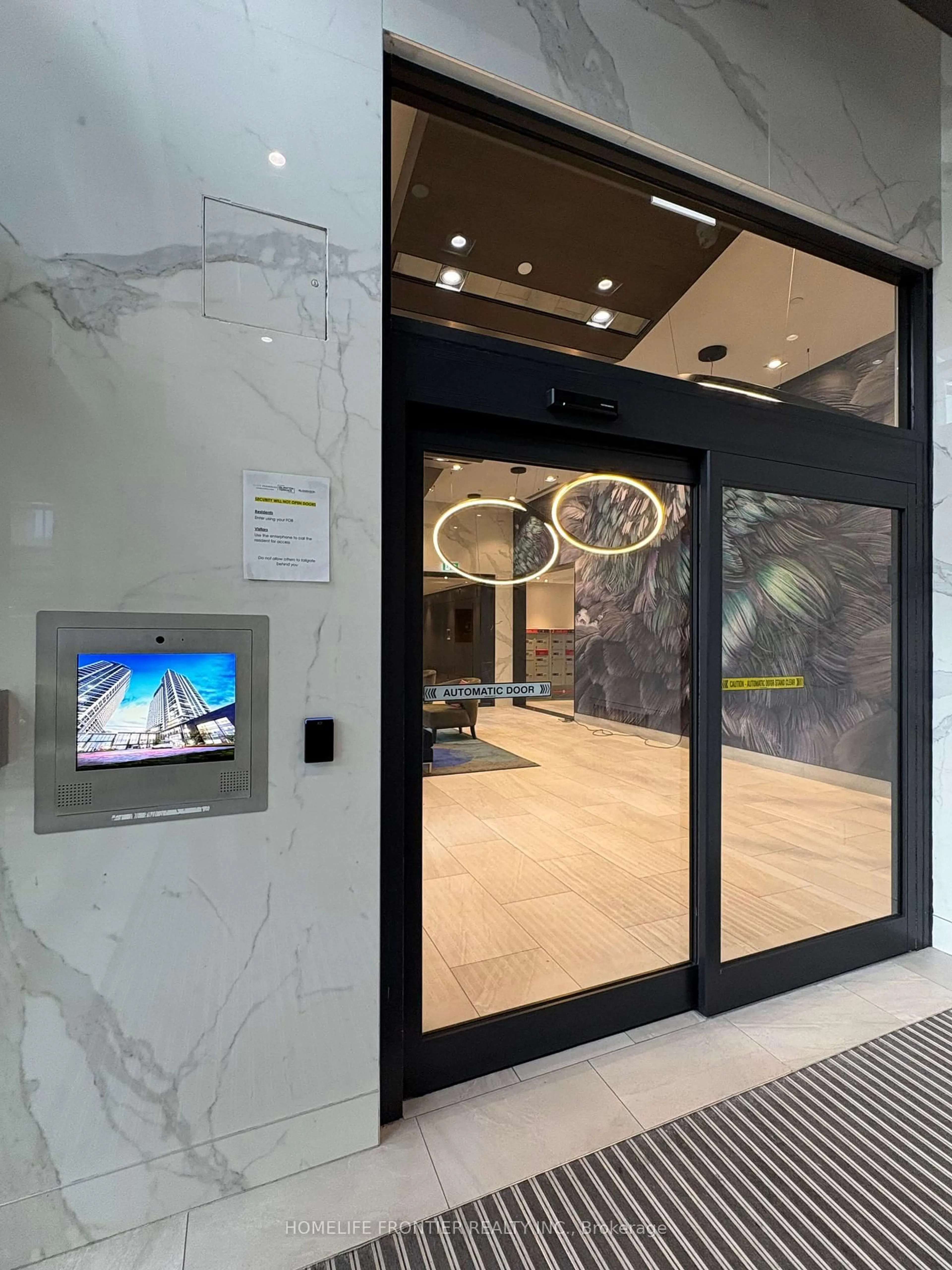 Indoor foyer for 9 Mabelle Ave #3219, Toronto Ontario M9A 0E1