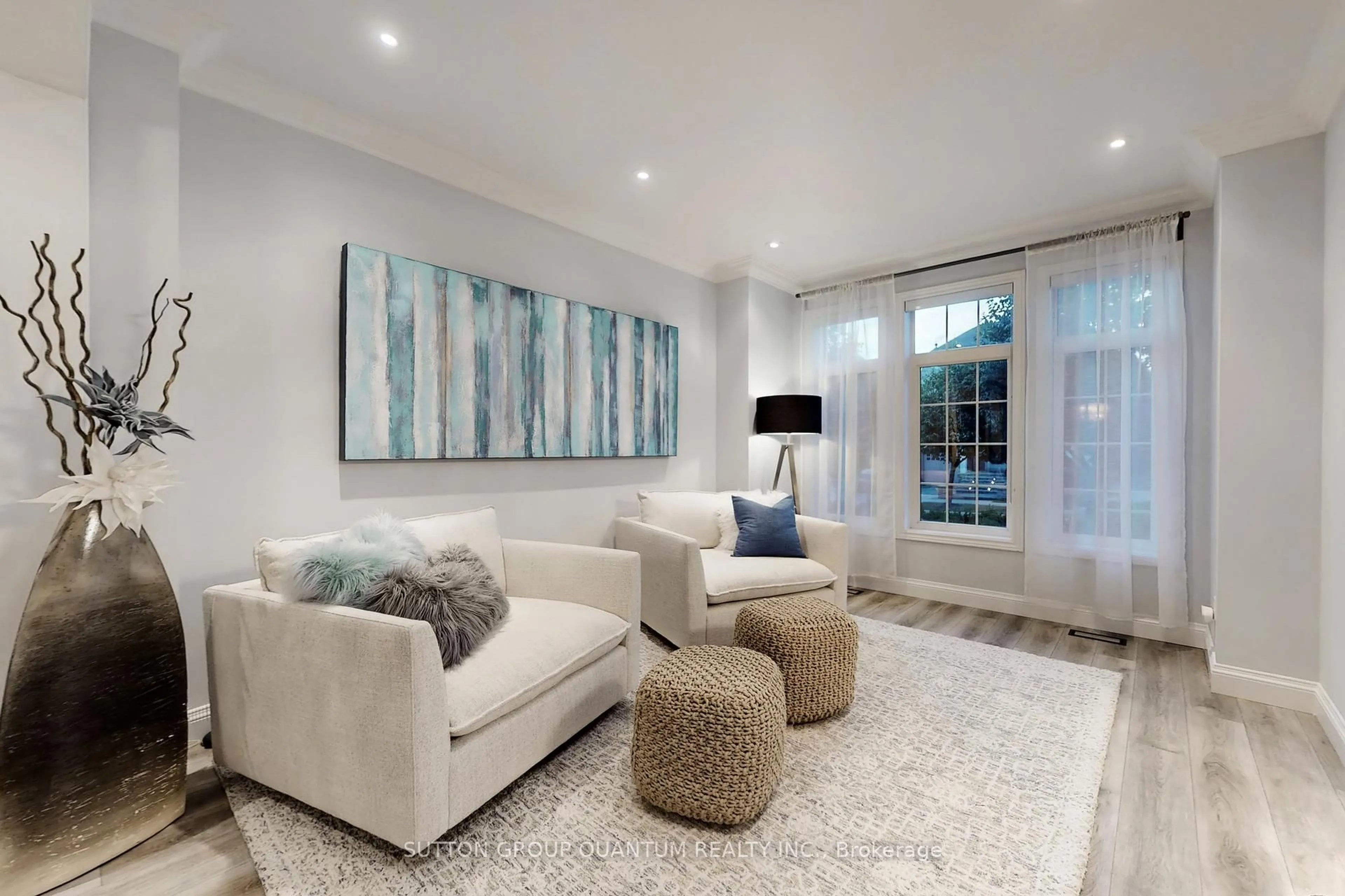Living room with furniture, unknown for 556 Bridgeview Rd, Oakville Ontario L6M 0P2
