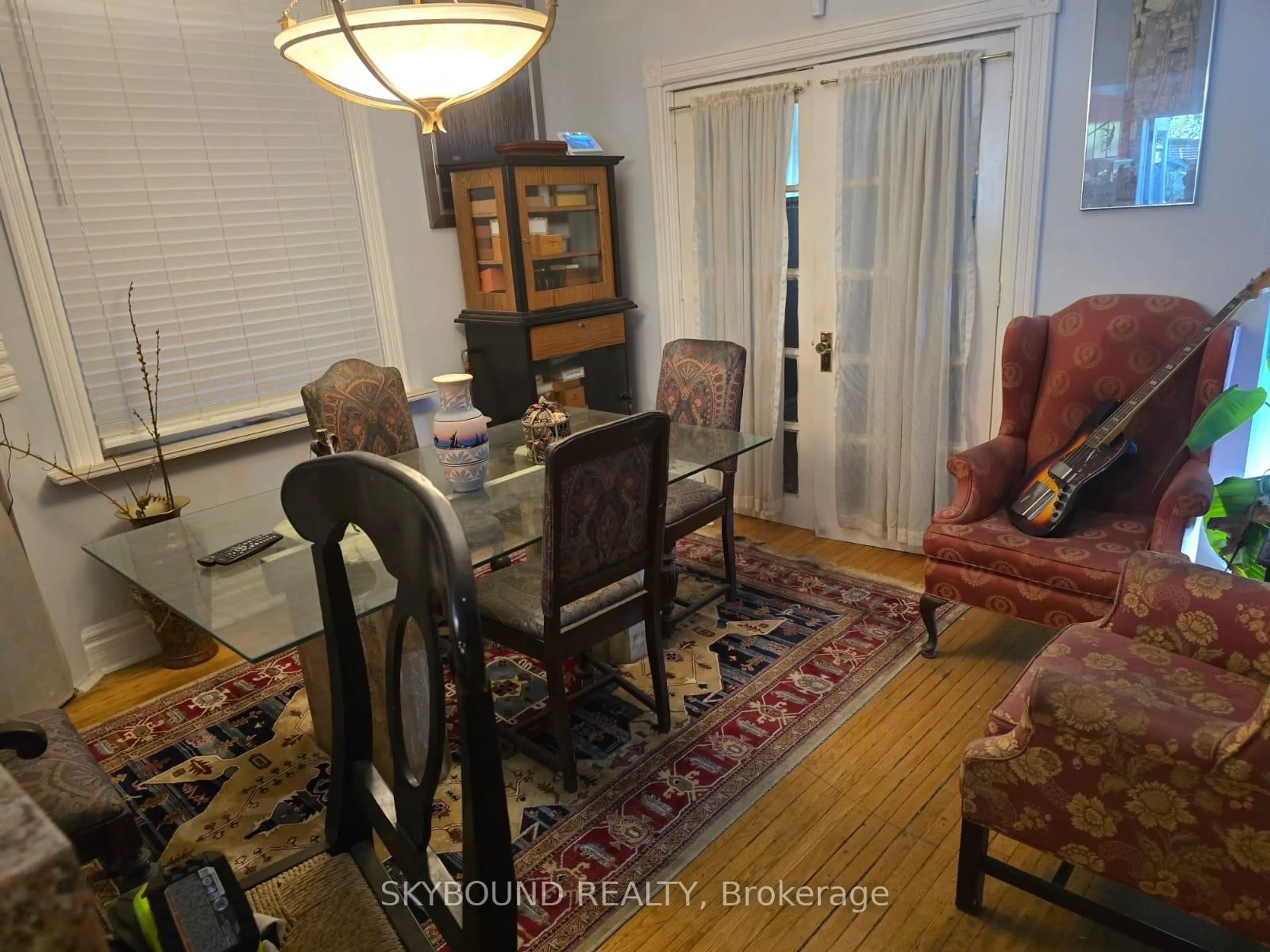 Dining room, unknown for 837 Gladstone Ave, Toronto Ontario M6H 3J7