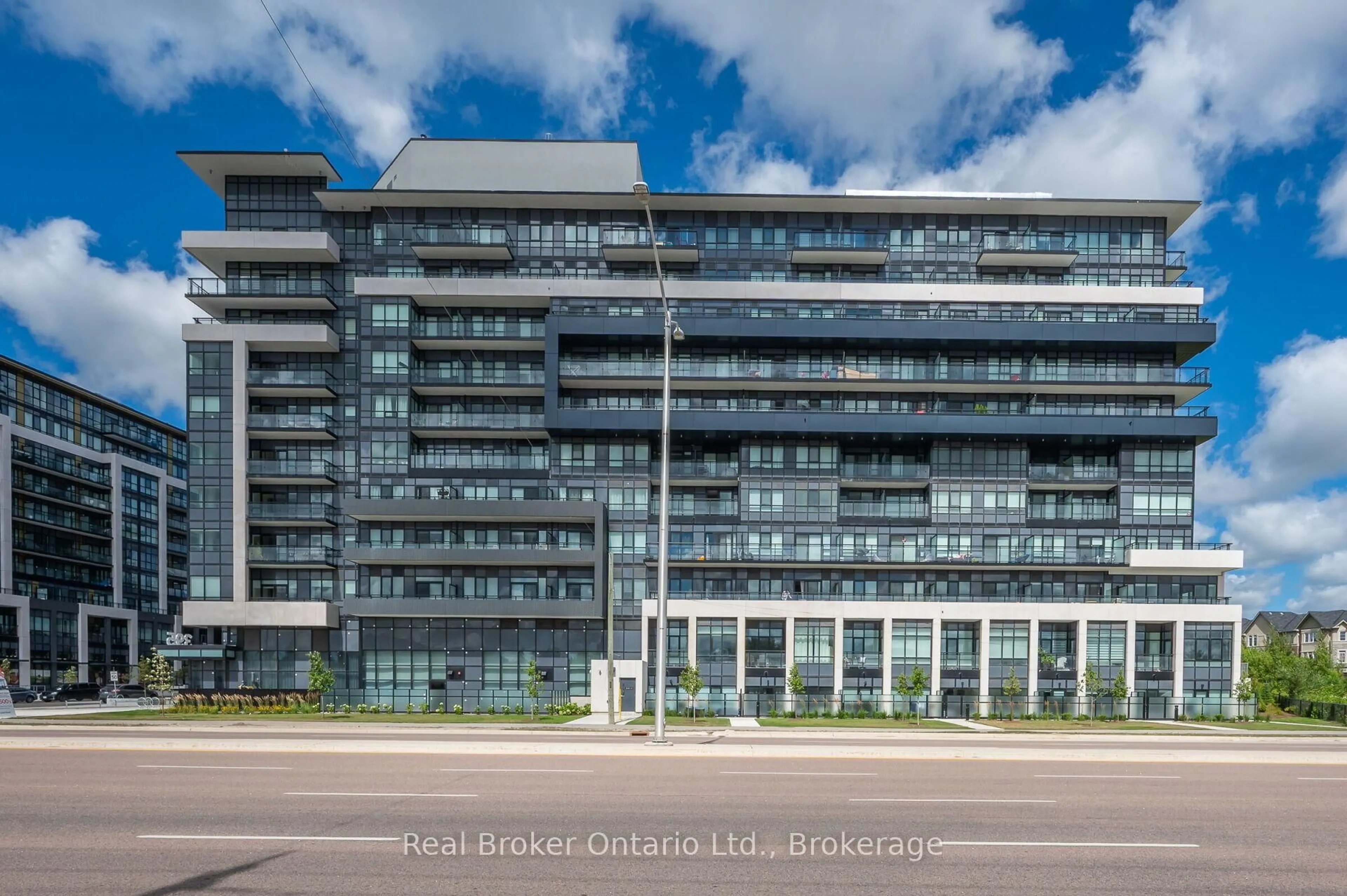 Unknown for 395 Dundas St #718, Oakville Ontario L6M 4M2