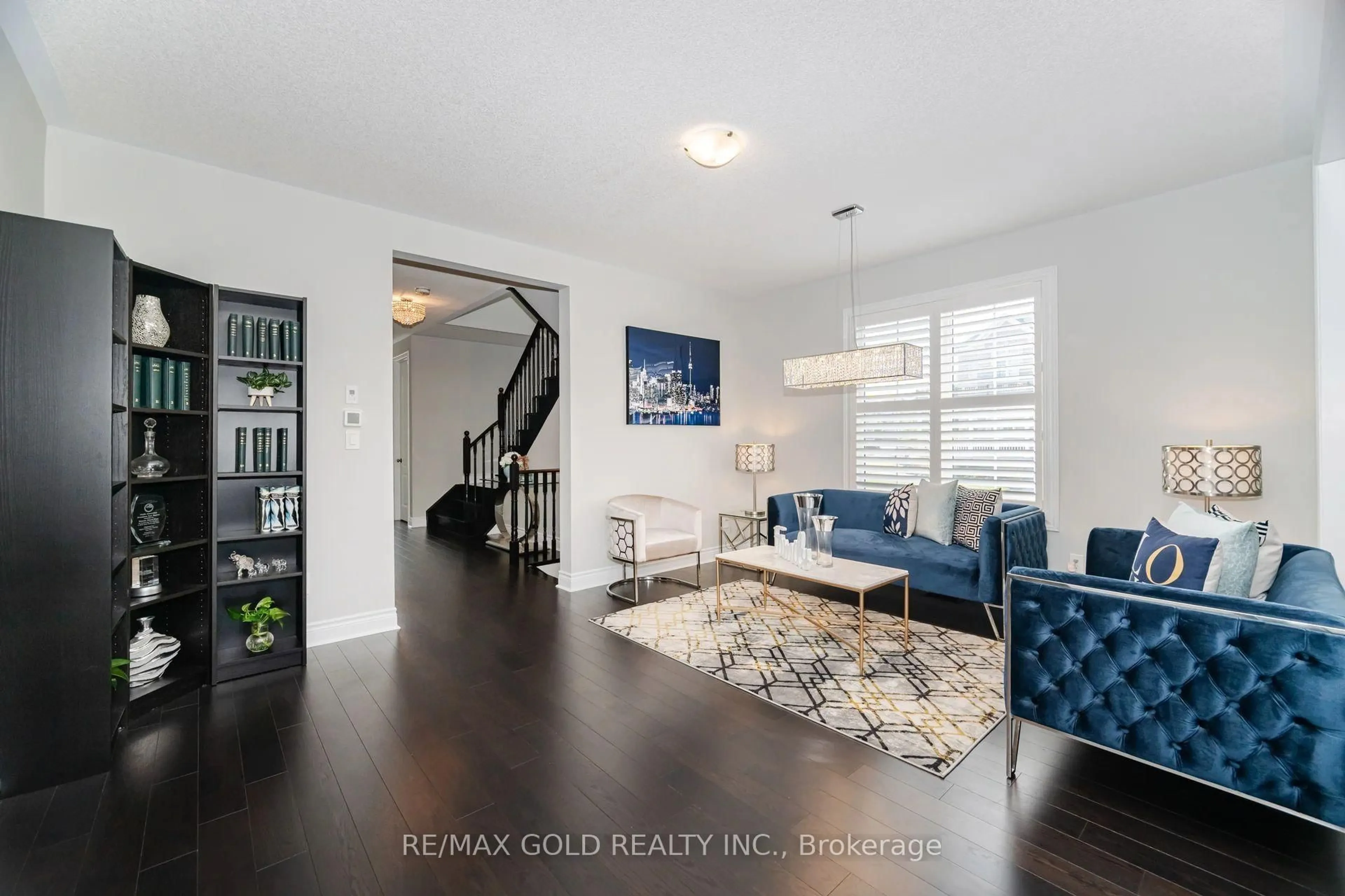 Indoor entryway for 15 Henry Wilson Dr, Caledon Ontario L7C 4E8