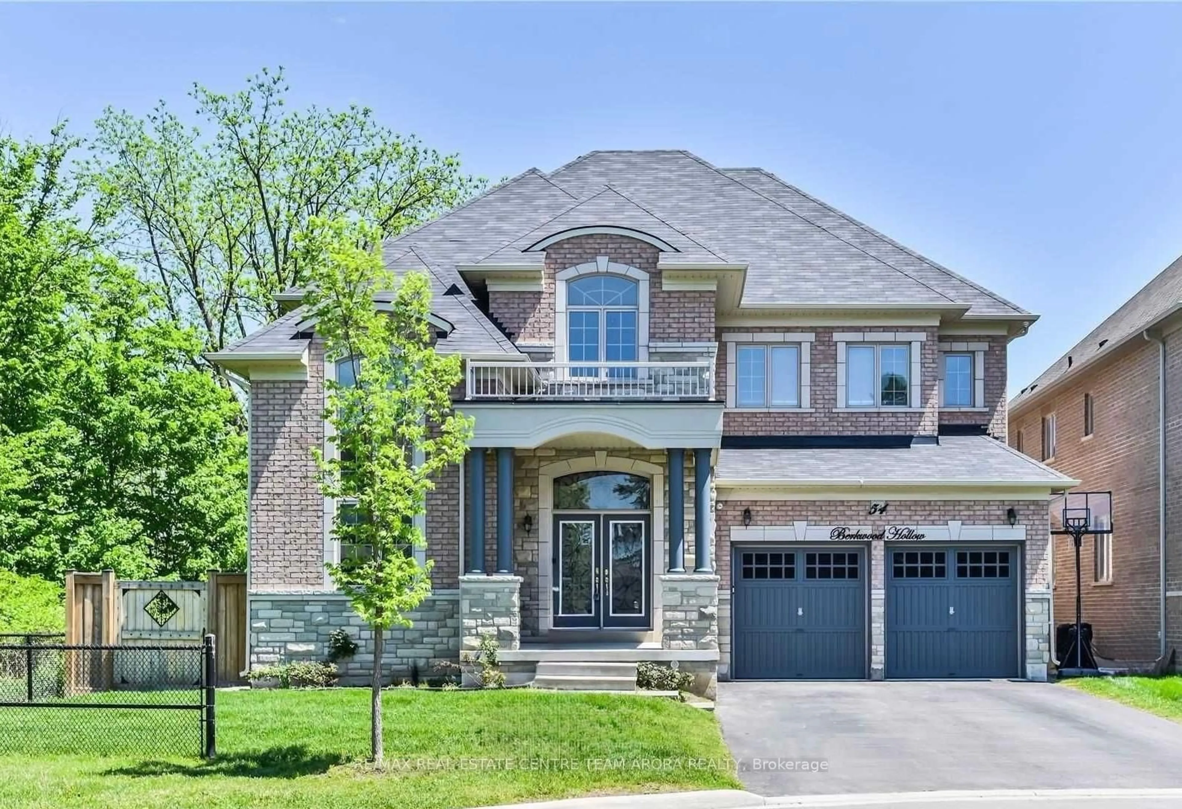 Home with brick exterior material, street for 54 Berkwood Hollow Crt, Brampton Ontario L6Y 2Y1