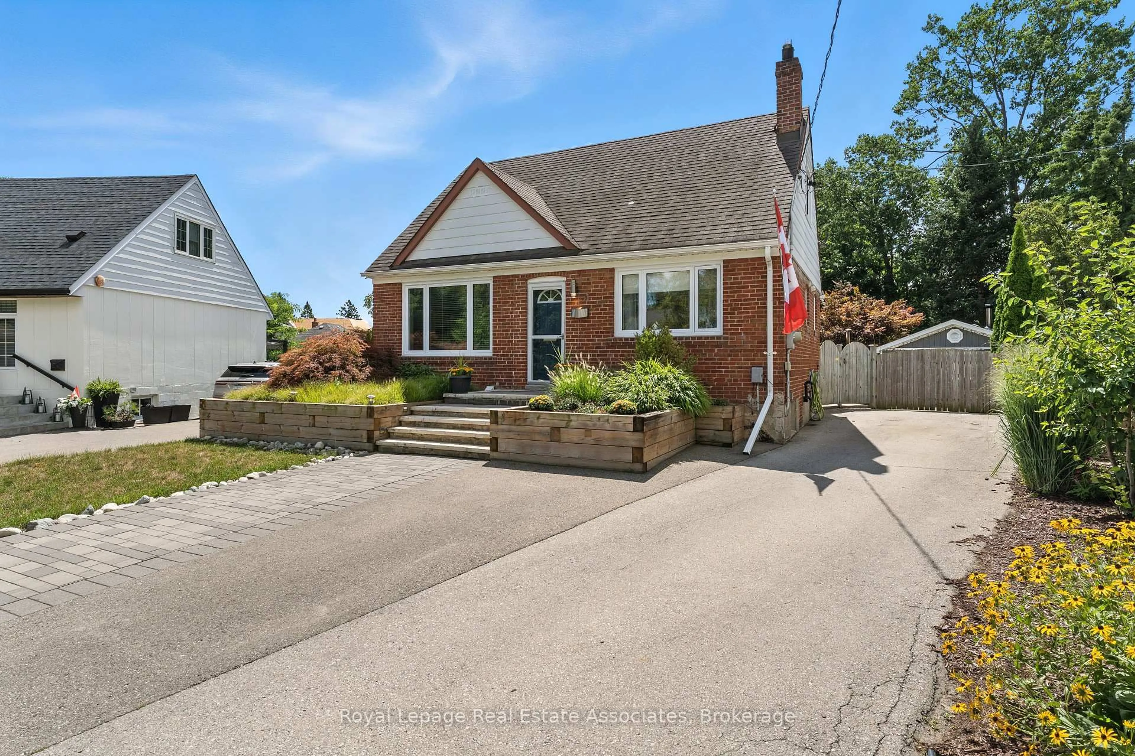 Unknown for 4 Fulham Dr, Toronto Ontario M8W 4S9