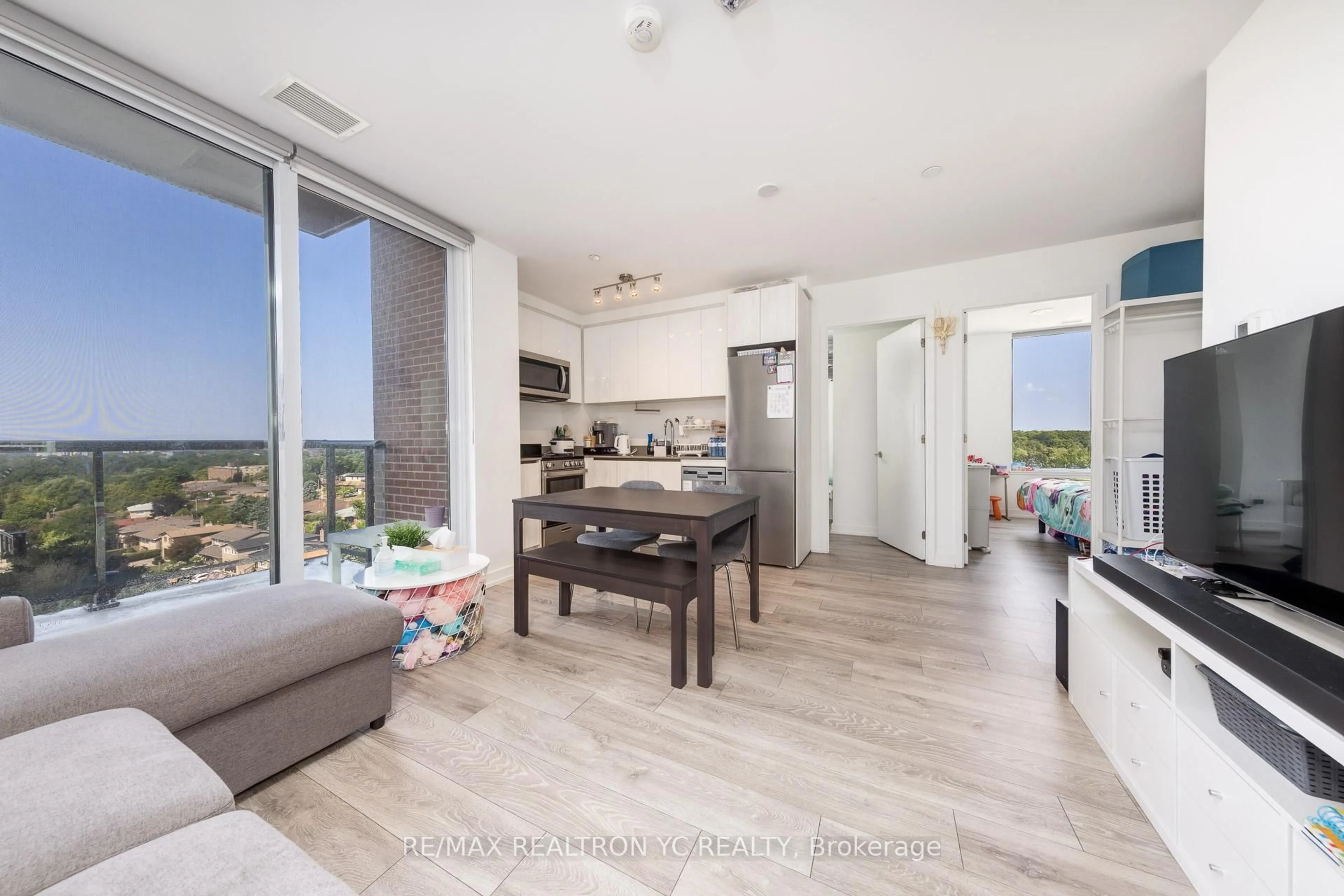 Open concept kitchen, unknown for 3100 Keele St #803, Toronto Ontario M3M 0E1