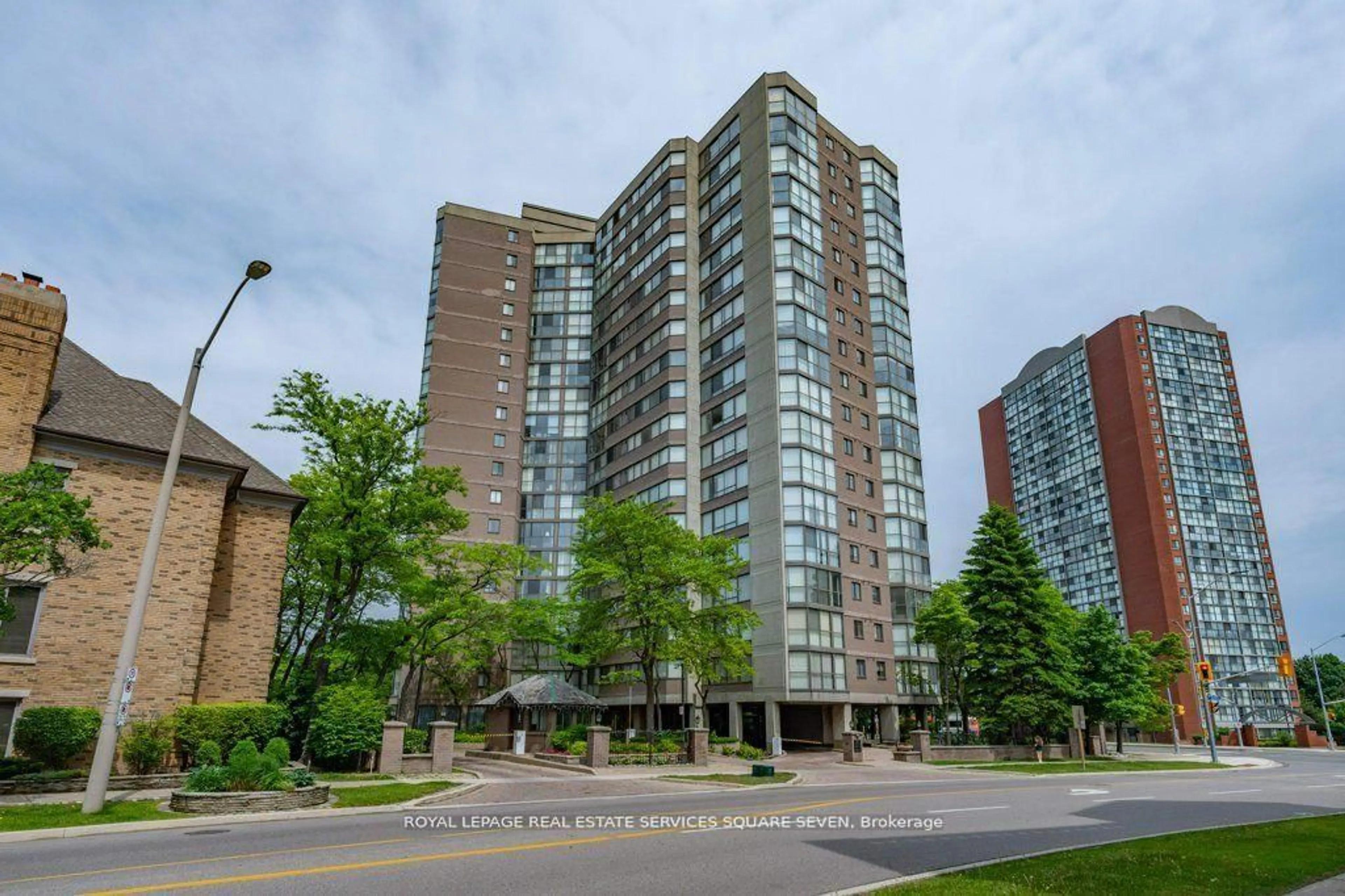 Unknown for 4235 Sherwoodtowne Blvd #705, Mississauga Ontario L4Z 1W3