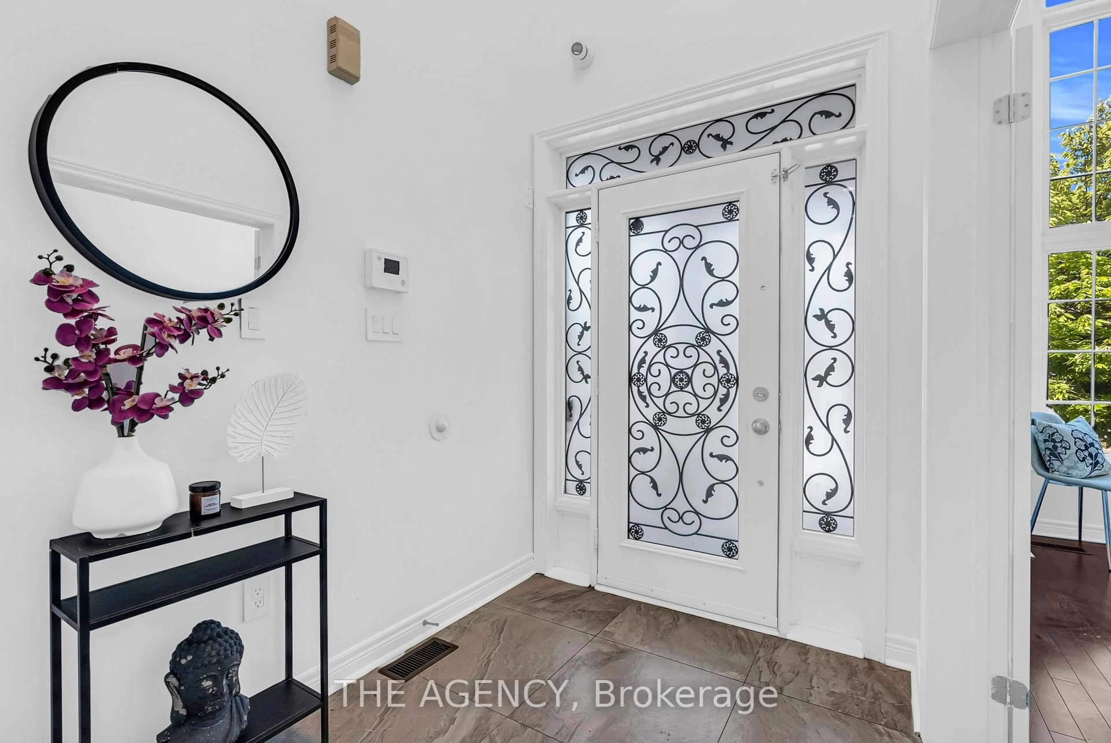 Indoor entryway for 13 Waterwide Cres, Brampton Ontario L6X 5K9