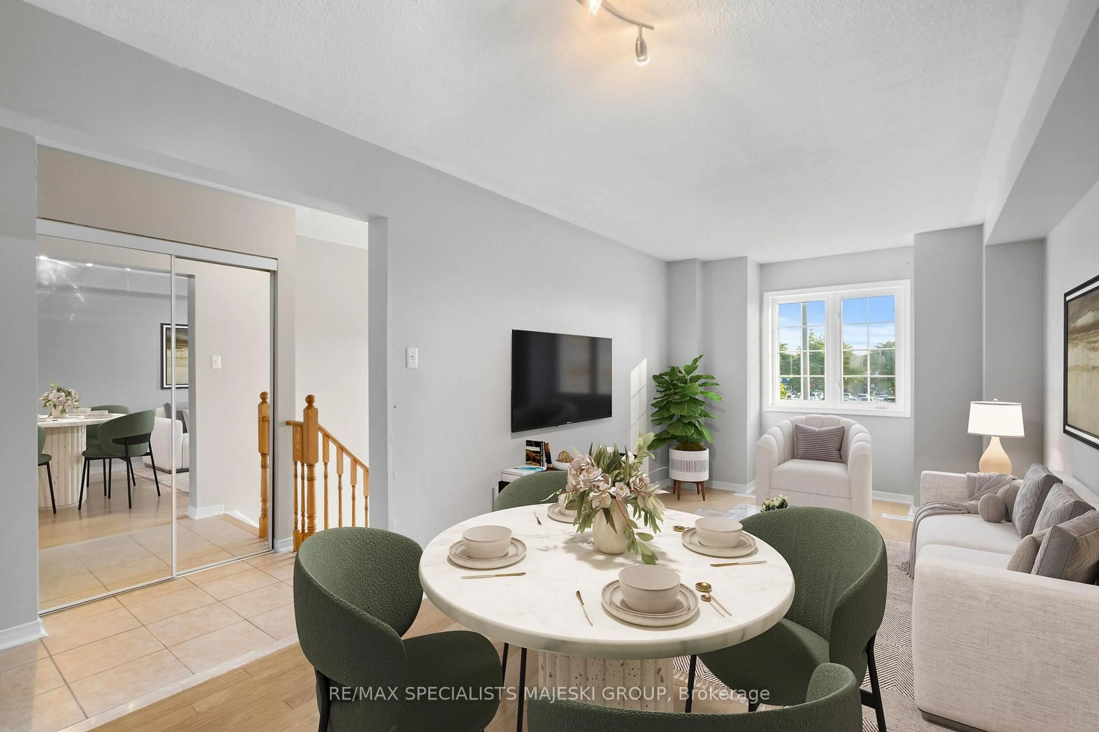 Dining room, unknown for 5727 Retreat St, Mississauga Ontario L5R 0B5