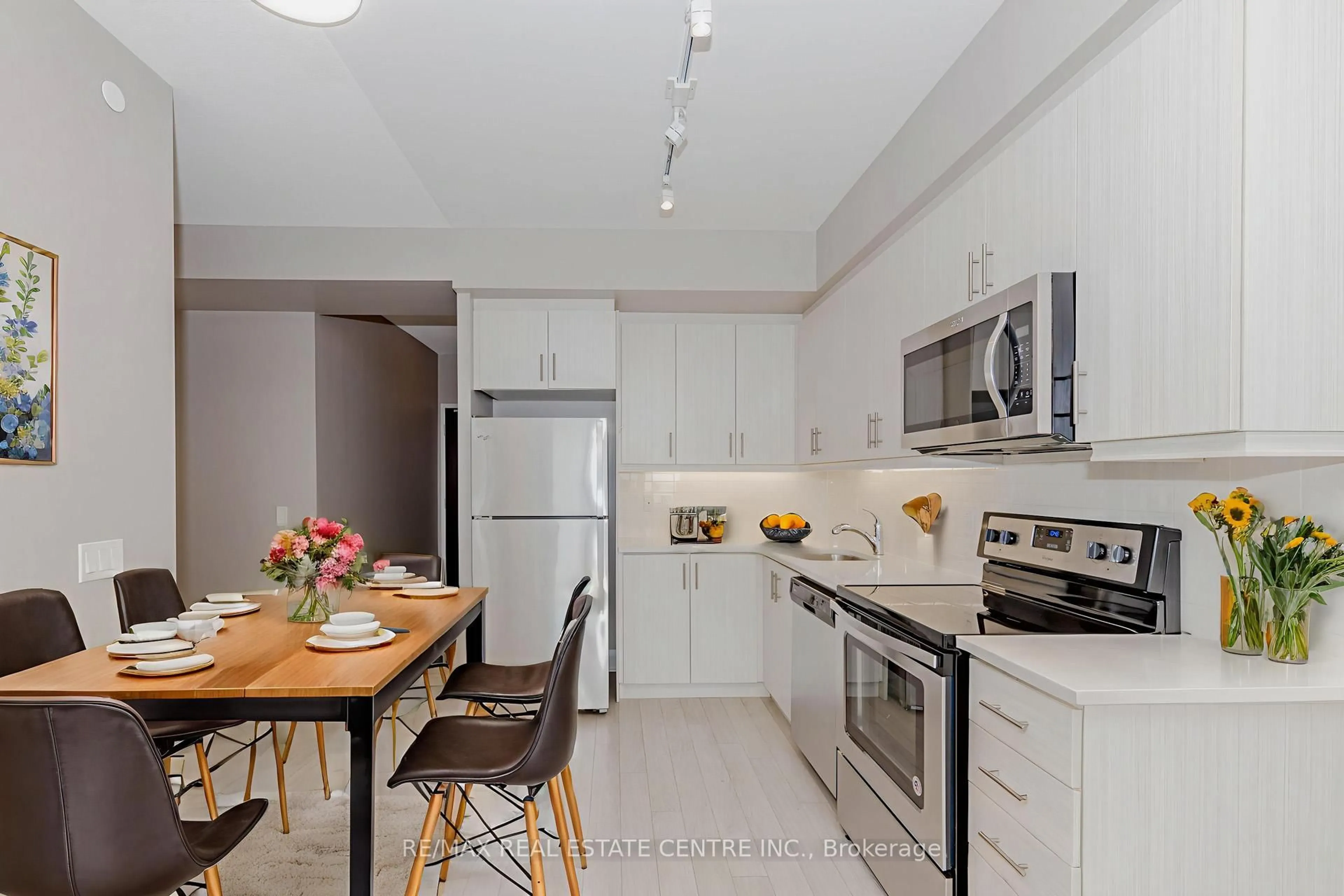 Unknown for 15 Zorra St #506, Toronto Ontario M8Z 0C1
