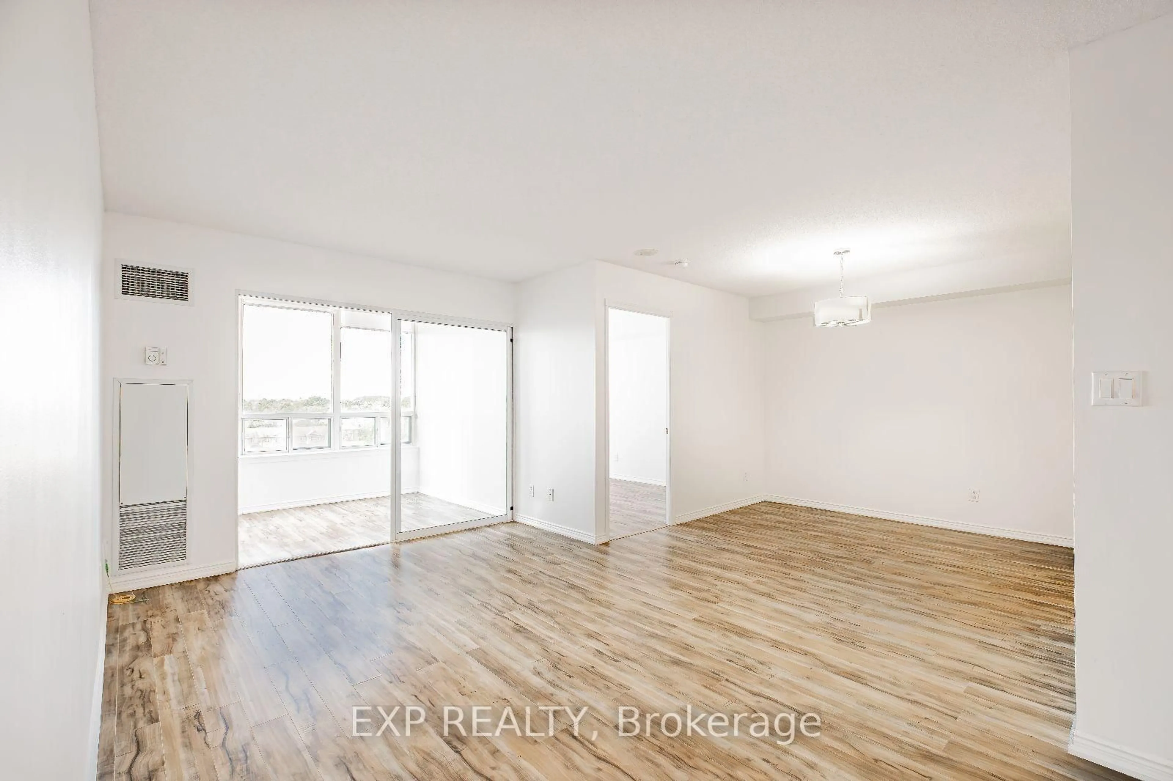 A pic of a room for 135 Hillcrest Ave #805, Mississauga Ontario L5B 4B1