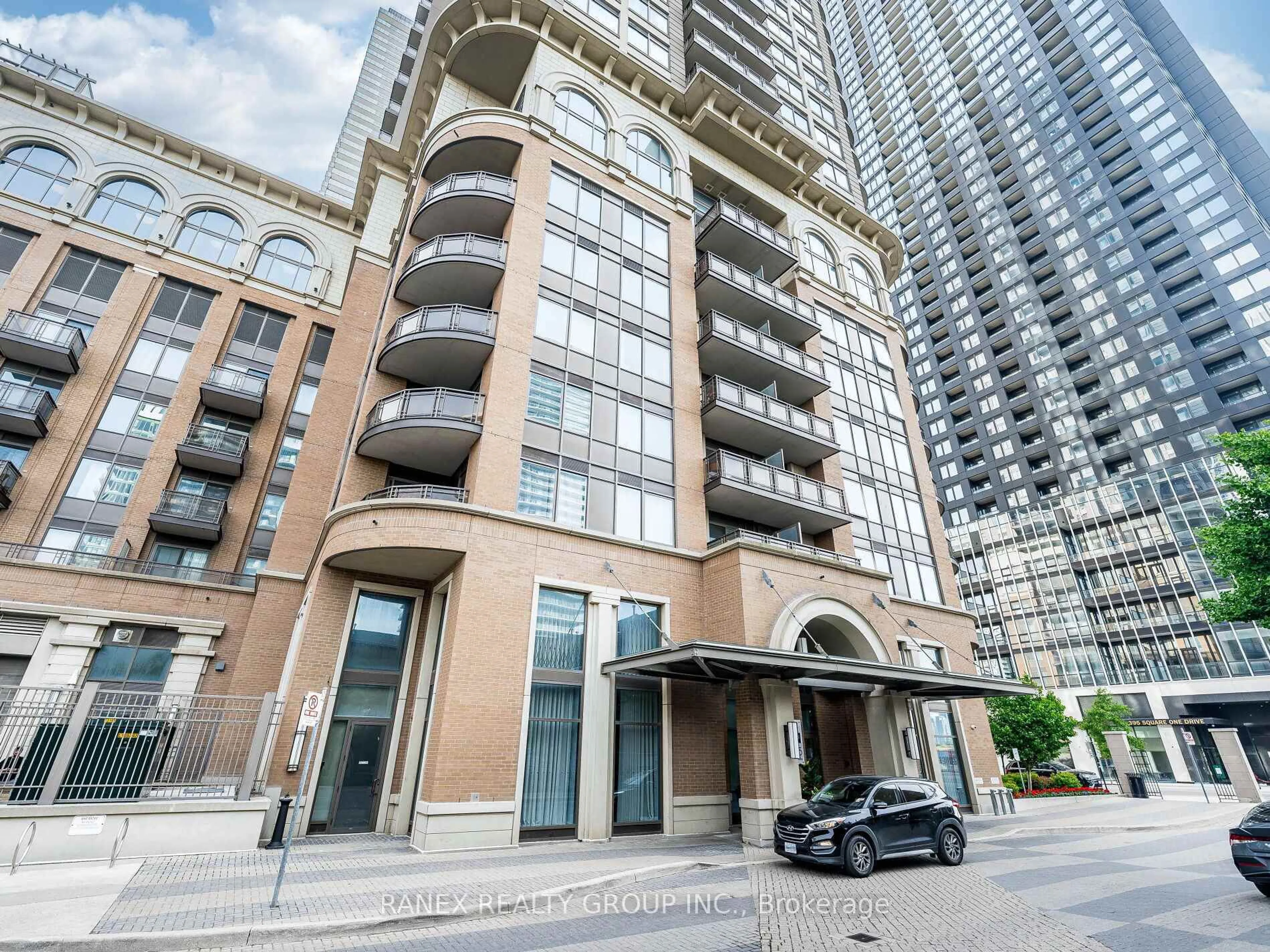 Indoor foyer for 385 Prince Of Wales Dr #416, Mississauga Ontario L5B 0C6