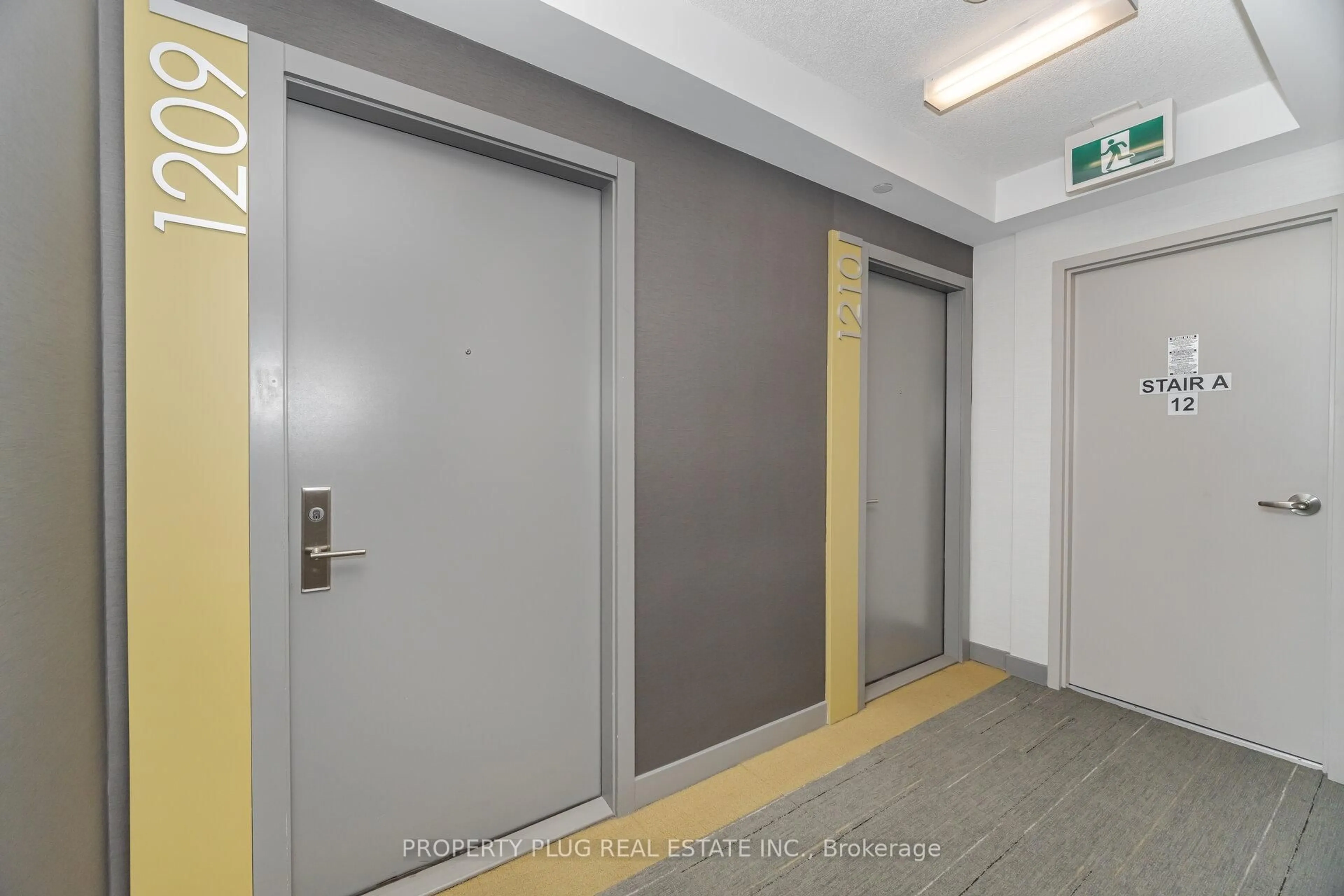 Indoor foyer for 20 Thomas Riley Rd #1209, Toronto Ontario M9B 1B3