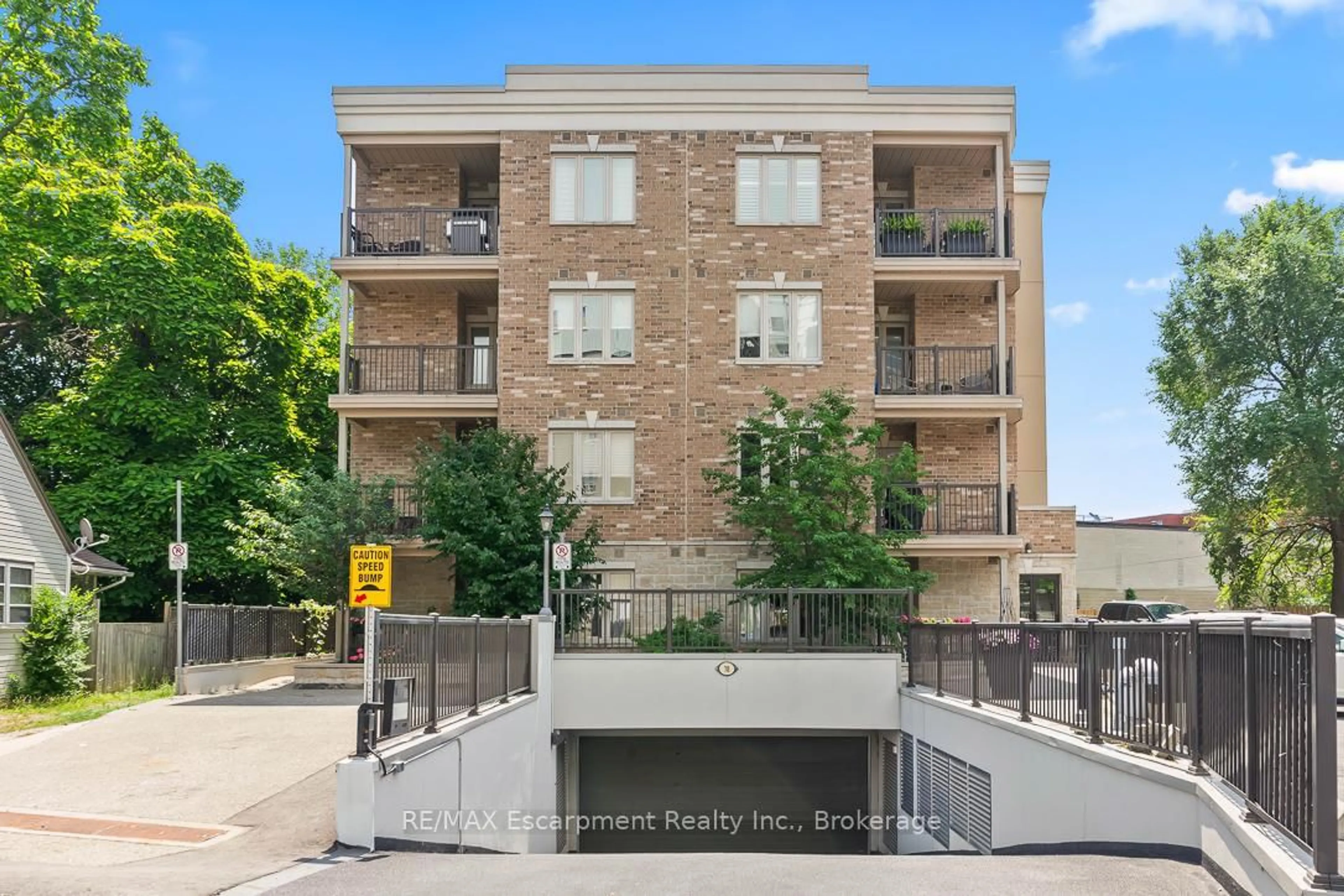 Unknown for 70 Stewart St #101, Oakville Ontario L6K 1X5