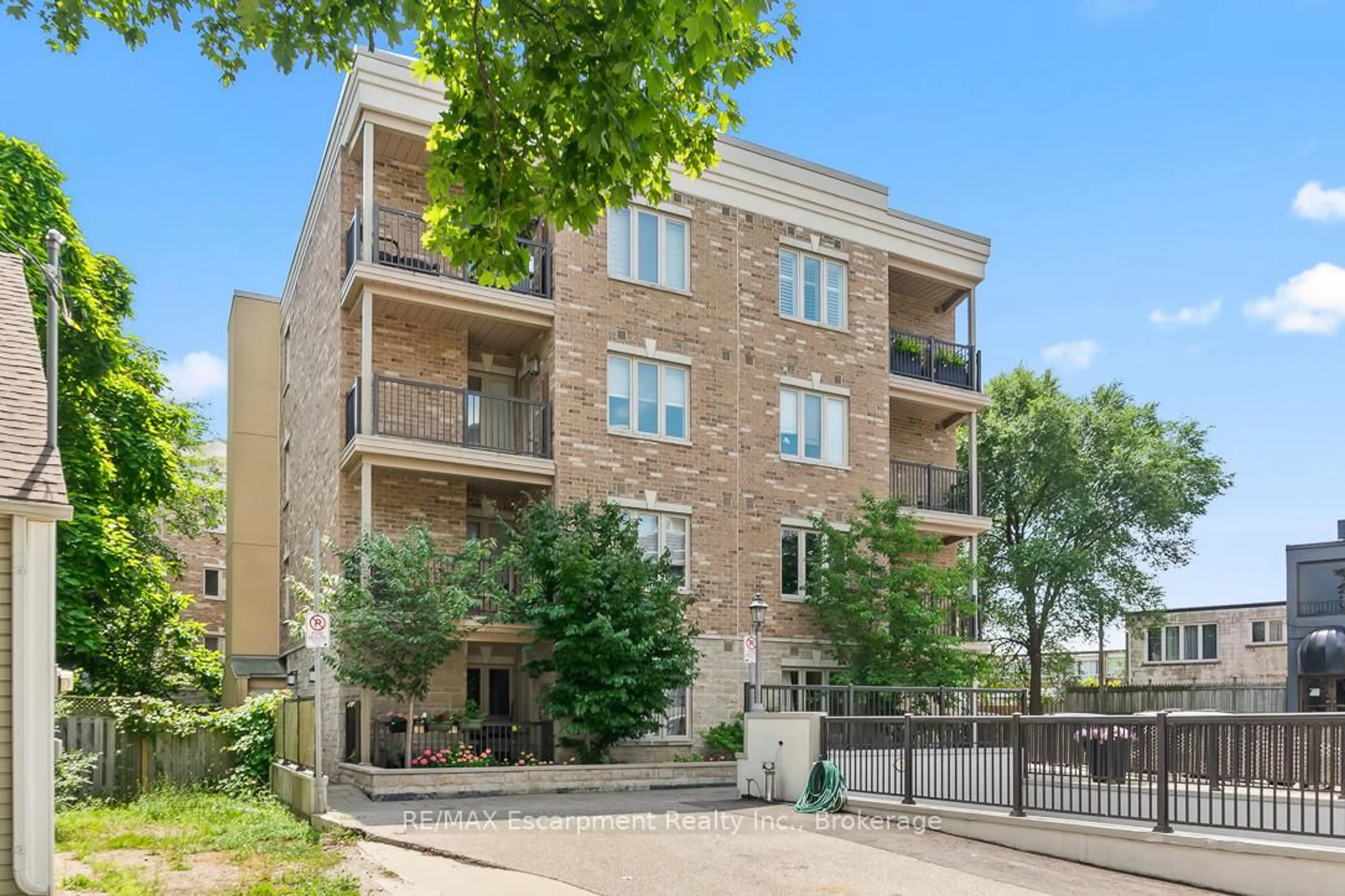 Unknown for 70 Stewart St #101, Oakville Ontario L6K 1X5