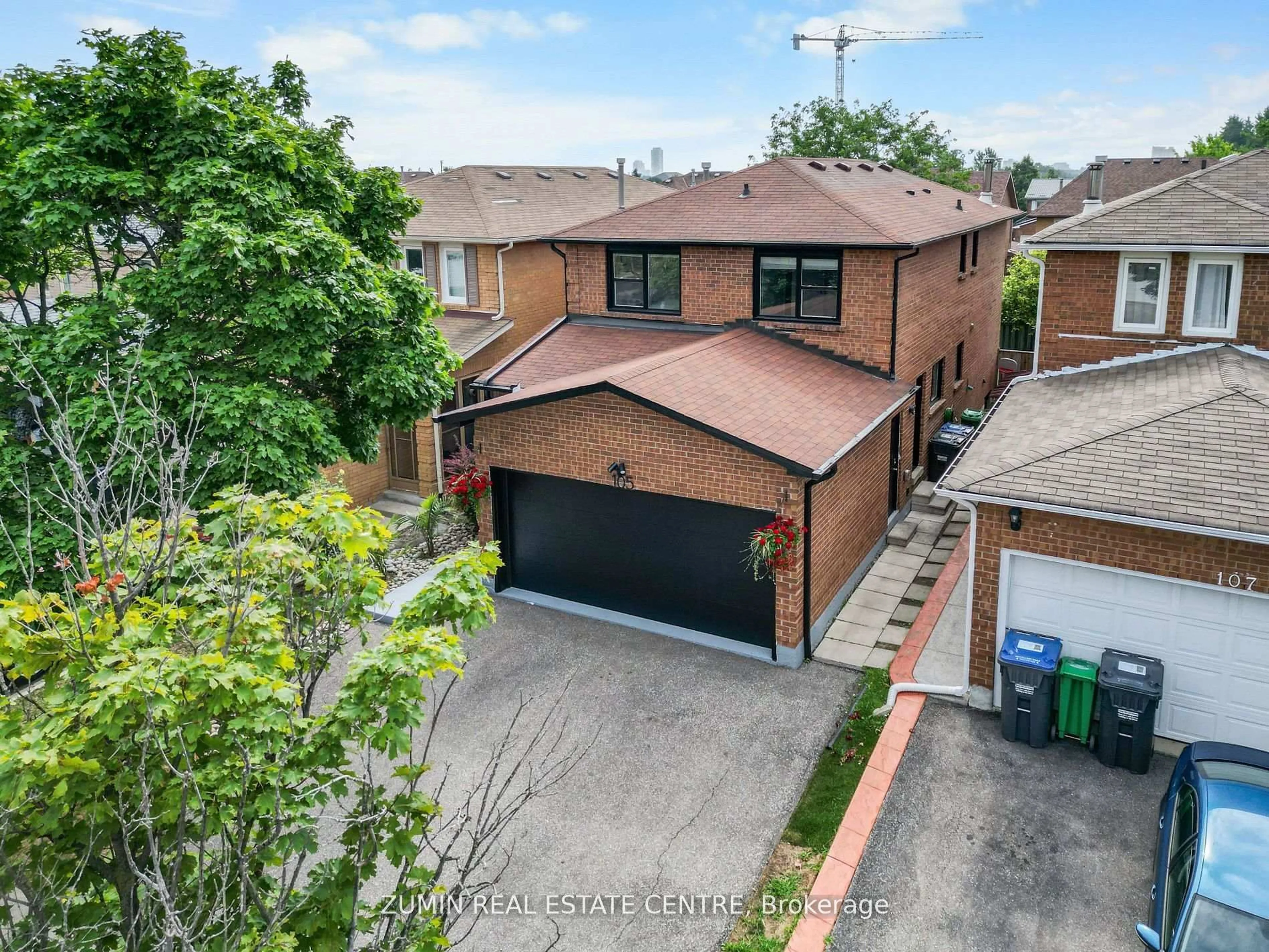 A pic from outside/outdoor area/front of a property/back of a property/a pic from drone, street for 105 Gatesgill St, Brampton Ontario L6X 3S7