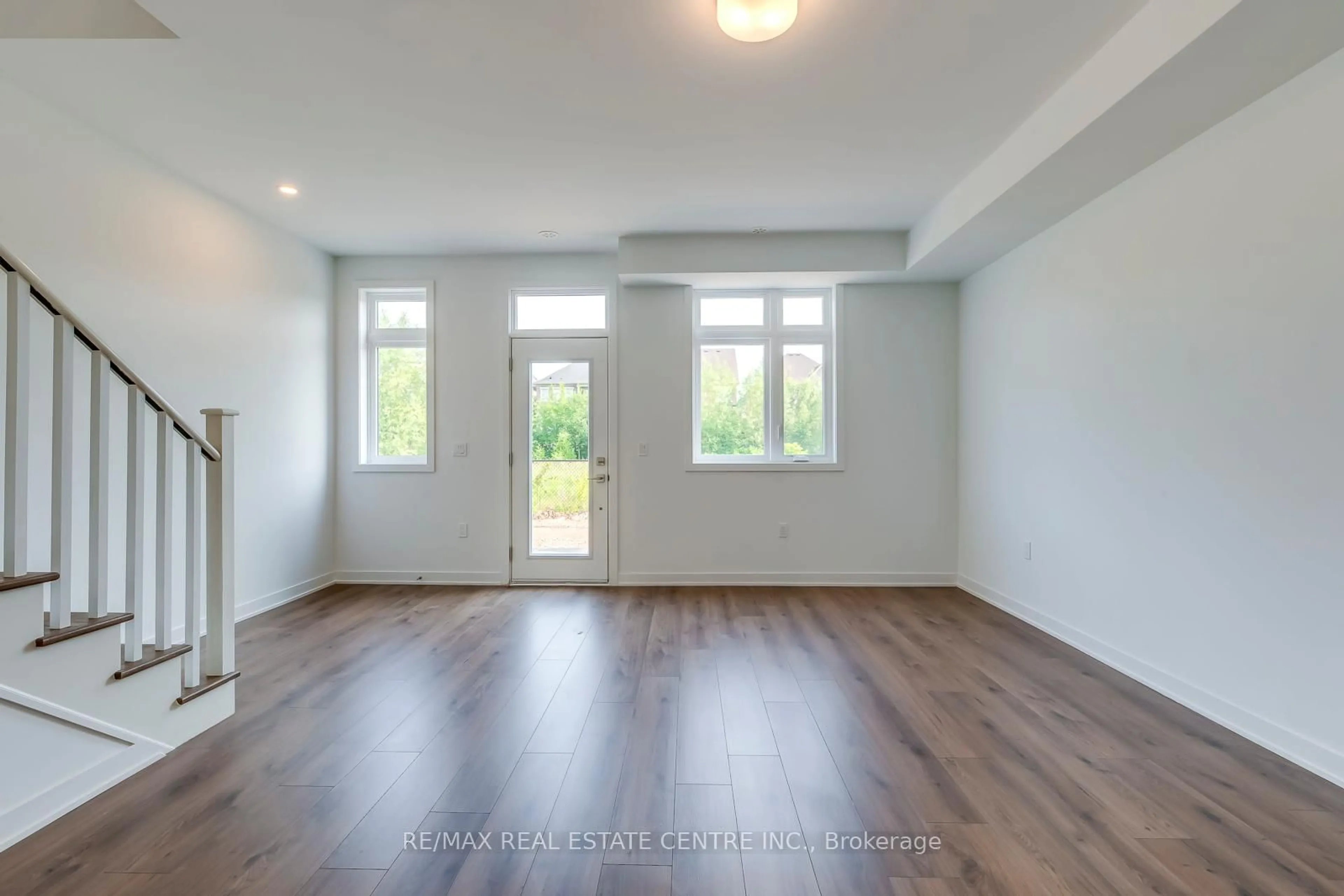 Unknown for 3049 Trailside Dr, Oakville Ontario L6M 5R5