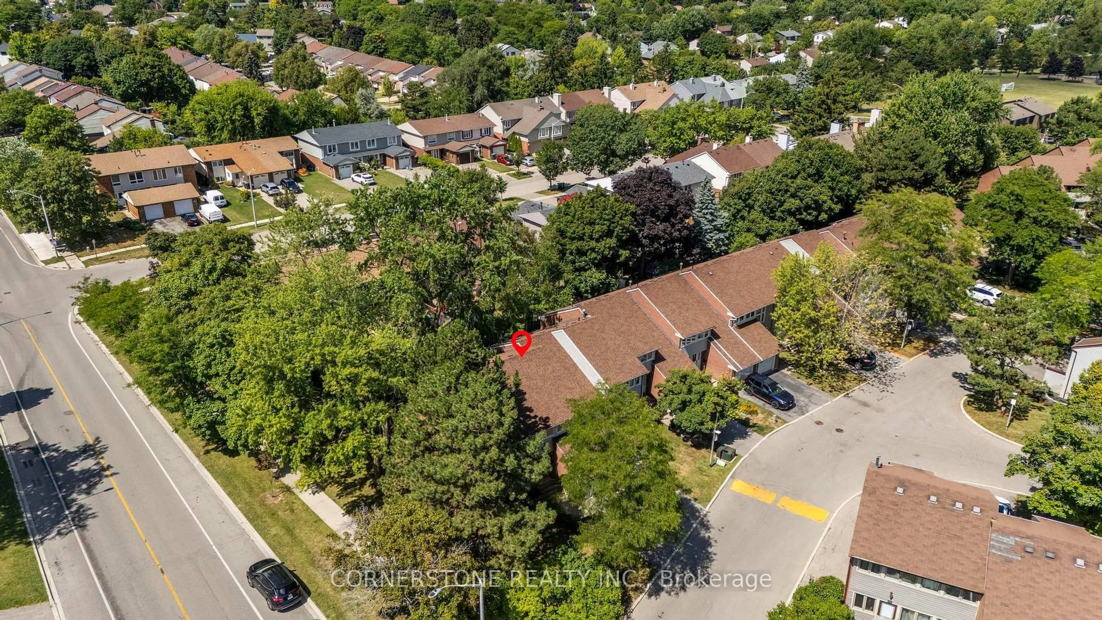 A pic from outside/outdoor area/front of a property/back of a property/a pic from drone, street for 2881 Windwood Dr #1, Mississauga Ontario L5N 2K9