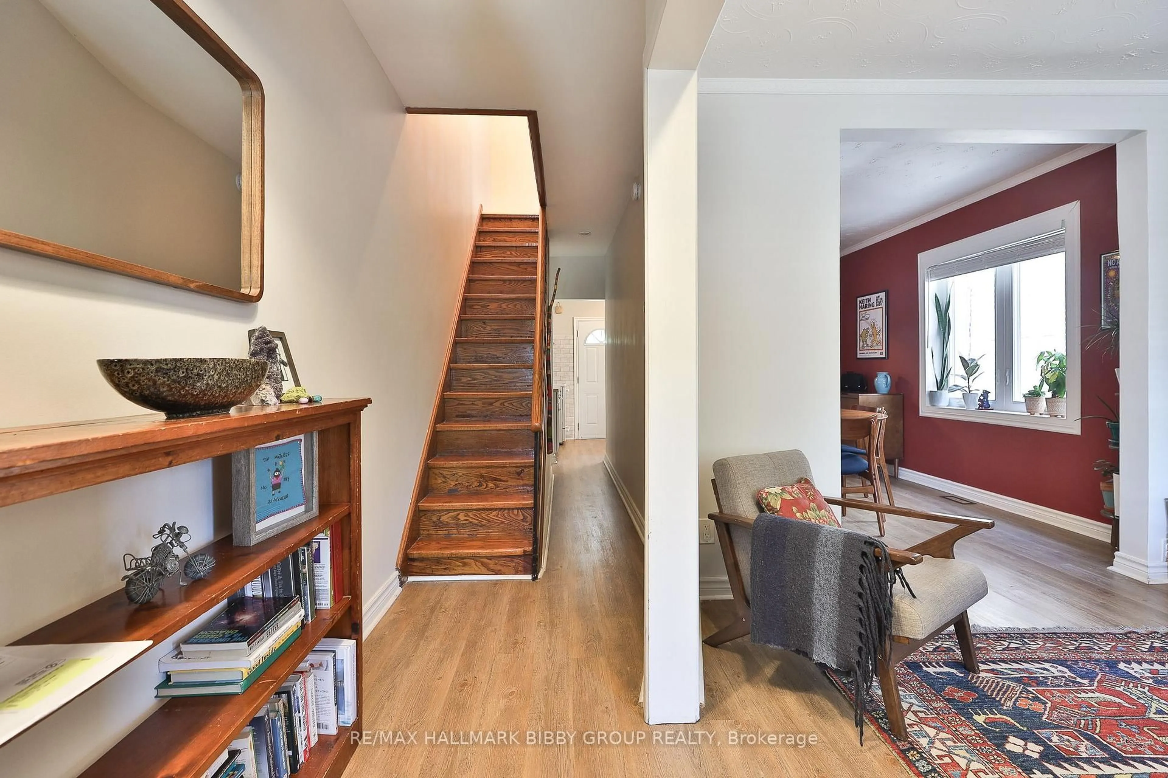 Unknown for 33 Exeter St, Toronto Ontario M6N 1G3