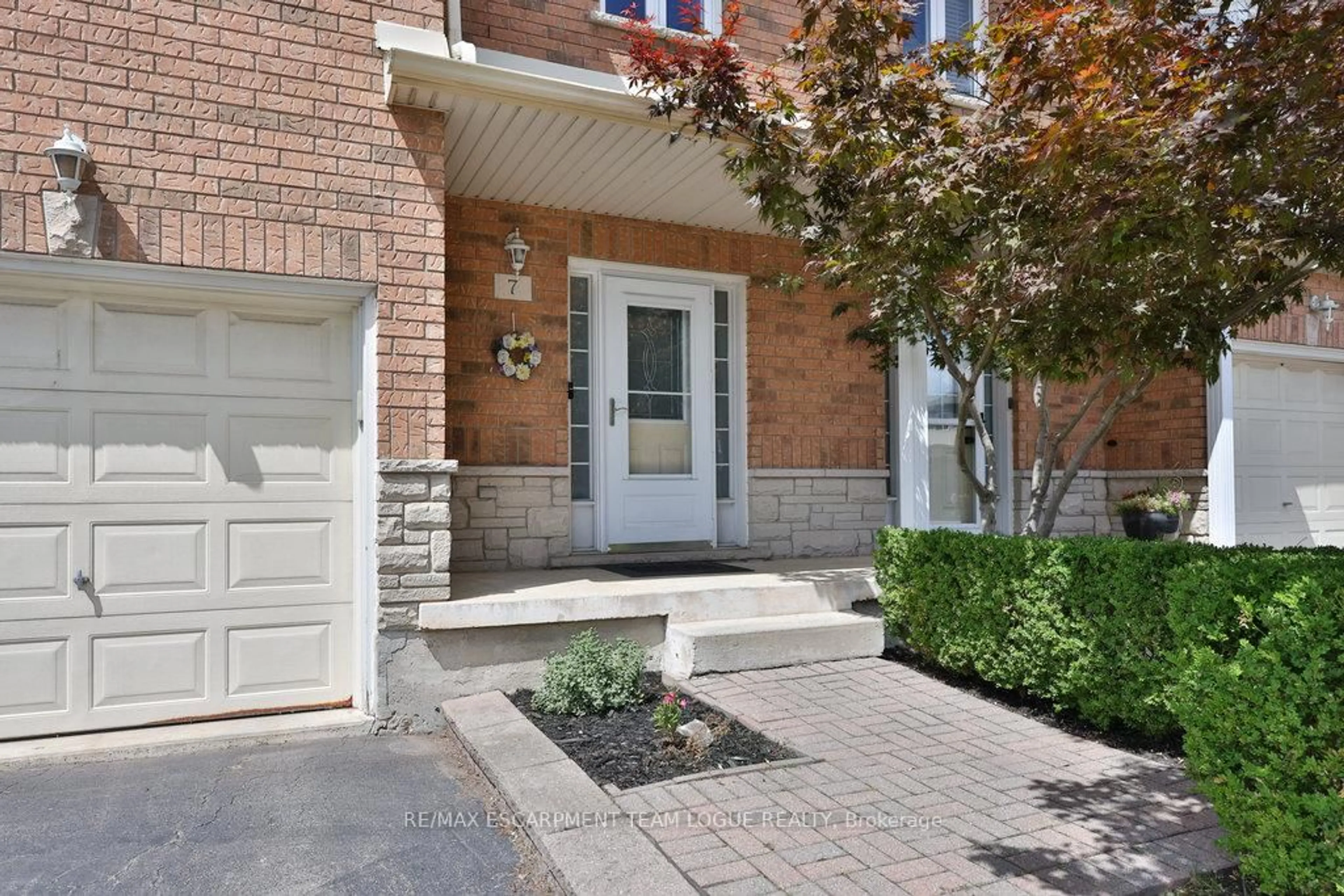 Home with brick exterior material, street for 2229 WALKERS Line #7, Burlington Ontario L7M 4X4