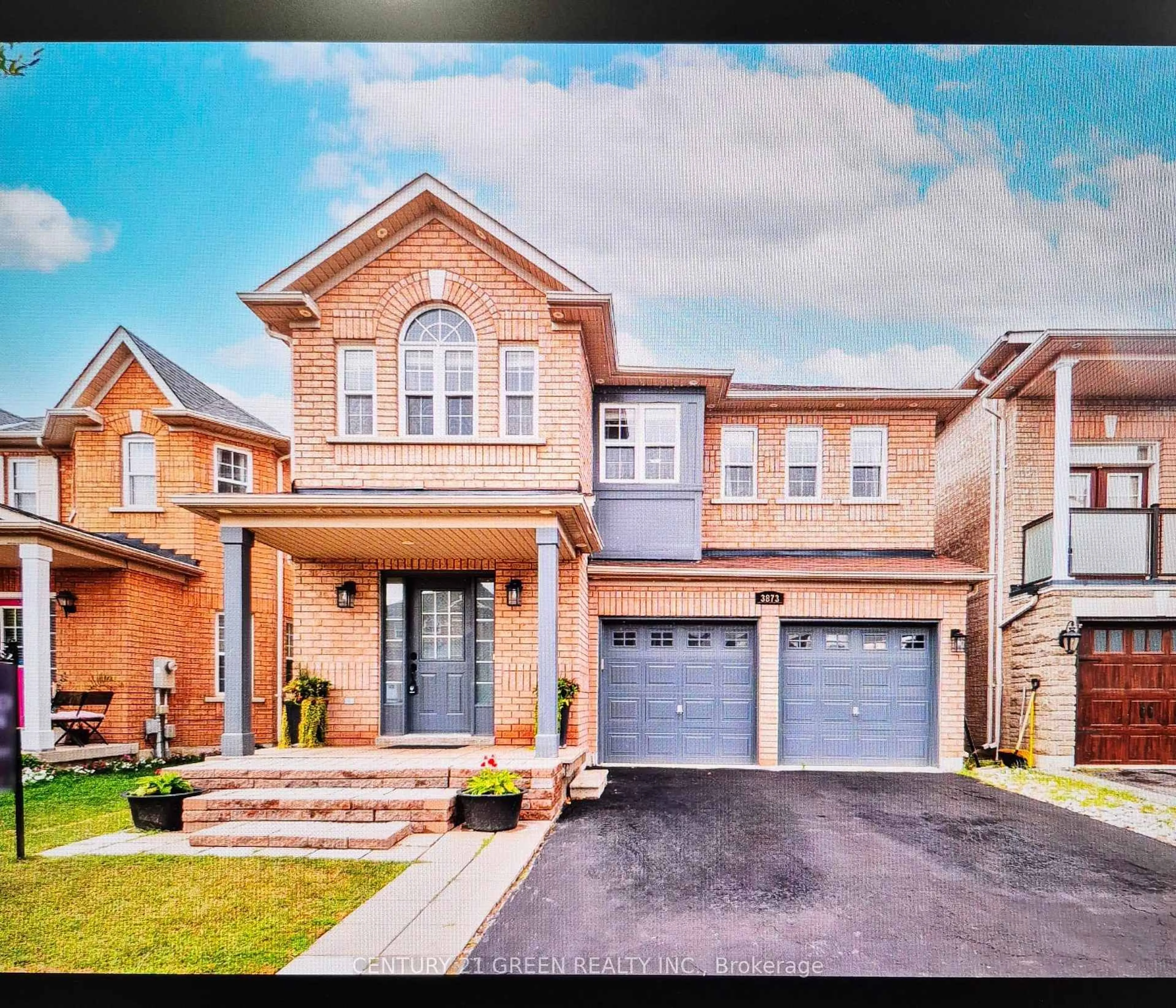 Home with brick exterior material, street for 3873 Brinwood Gate, Mississauga Ontario L5M 7H3
