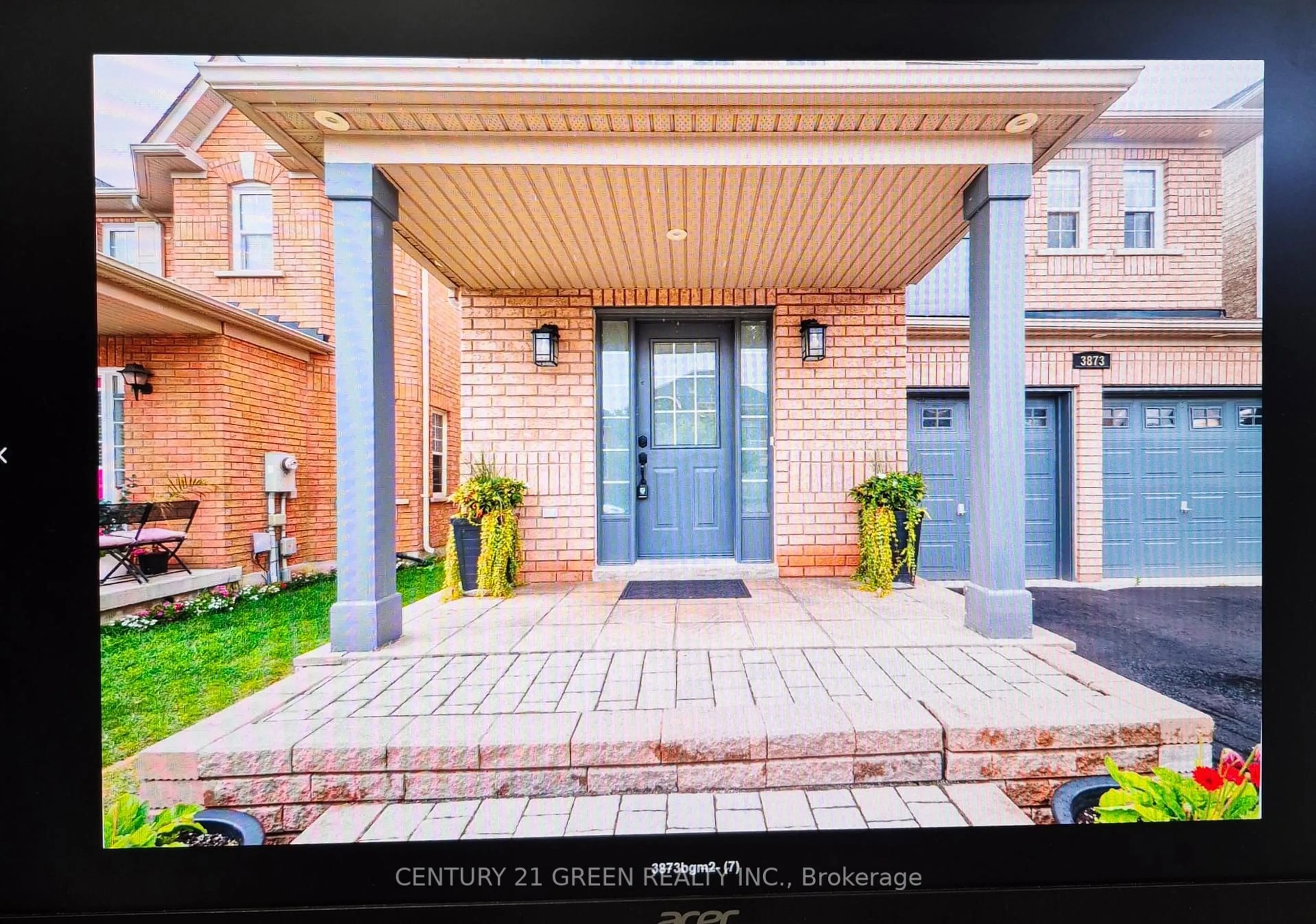 Home with brick exterior material, street for 3873 Brinwood Gate, Mississauga Ontario L5M 7H3