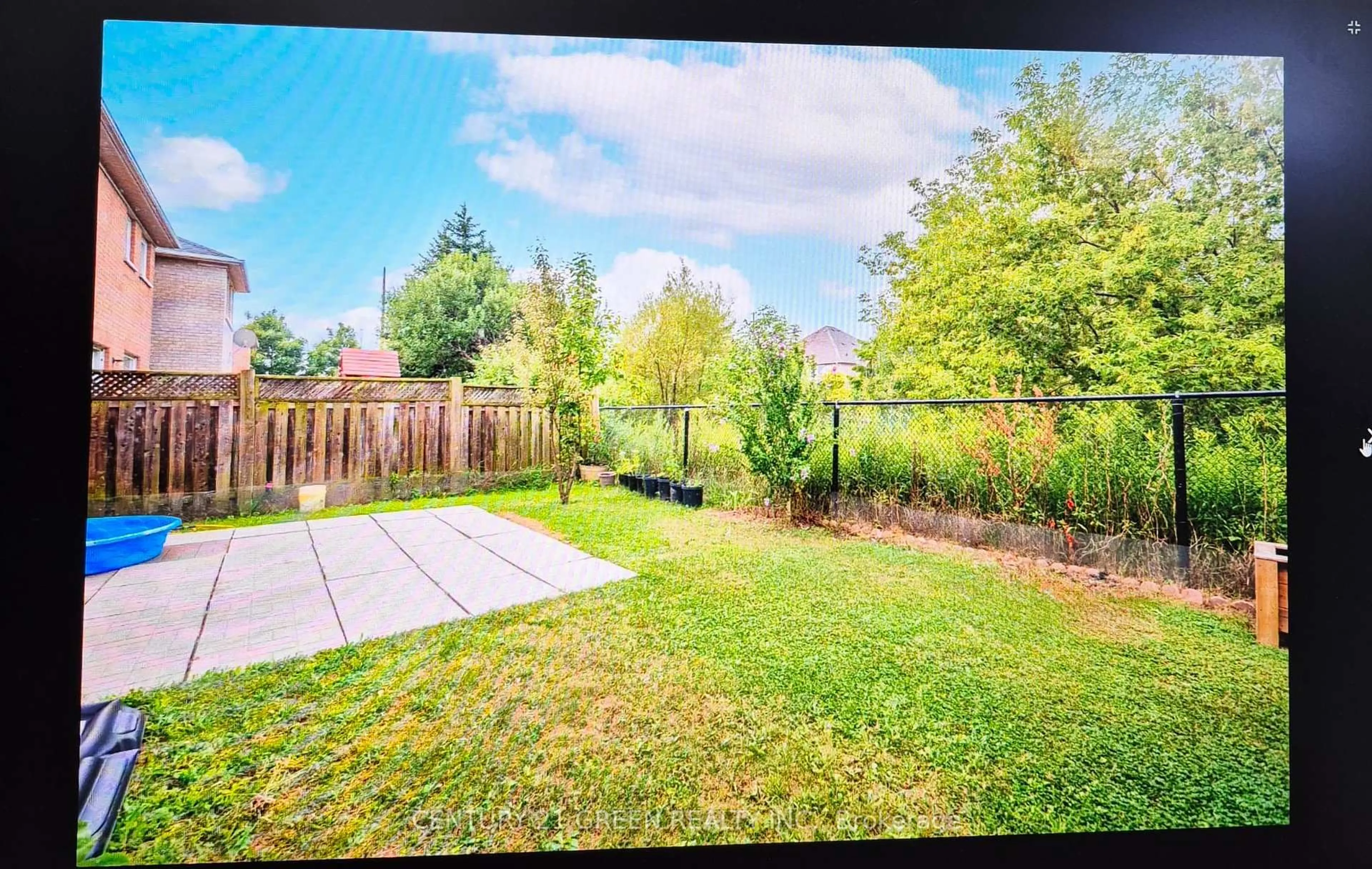 A pic from outside/outdoor area/front of a property/back of a property/a pic from drone, water/lake/river/ocean view for 3873 Brinwood Gate, Mississauga Ontario L5M 7H3