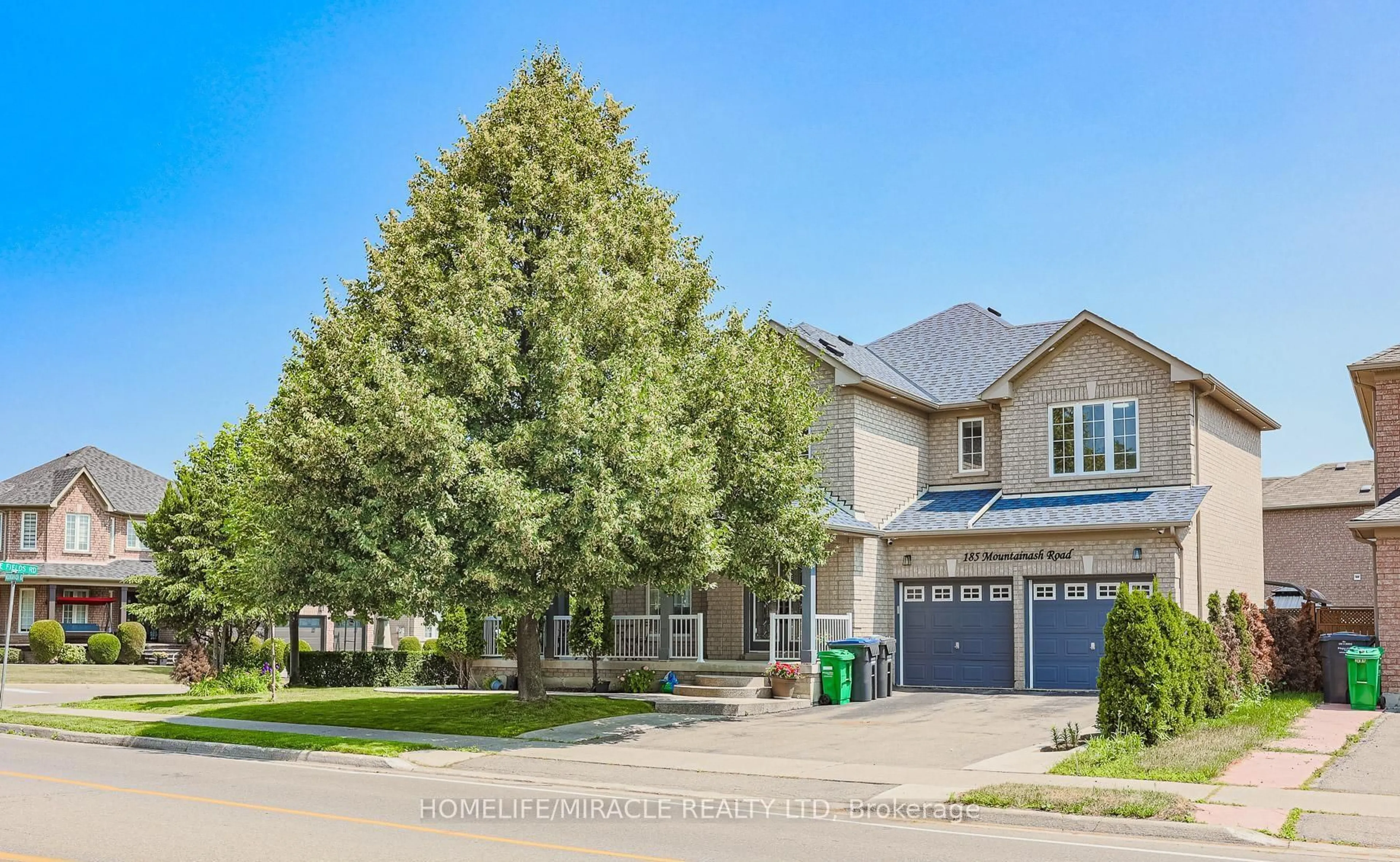 Unknown for 185 Mountainash Rd, Brampton Ontario L6R 3G8