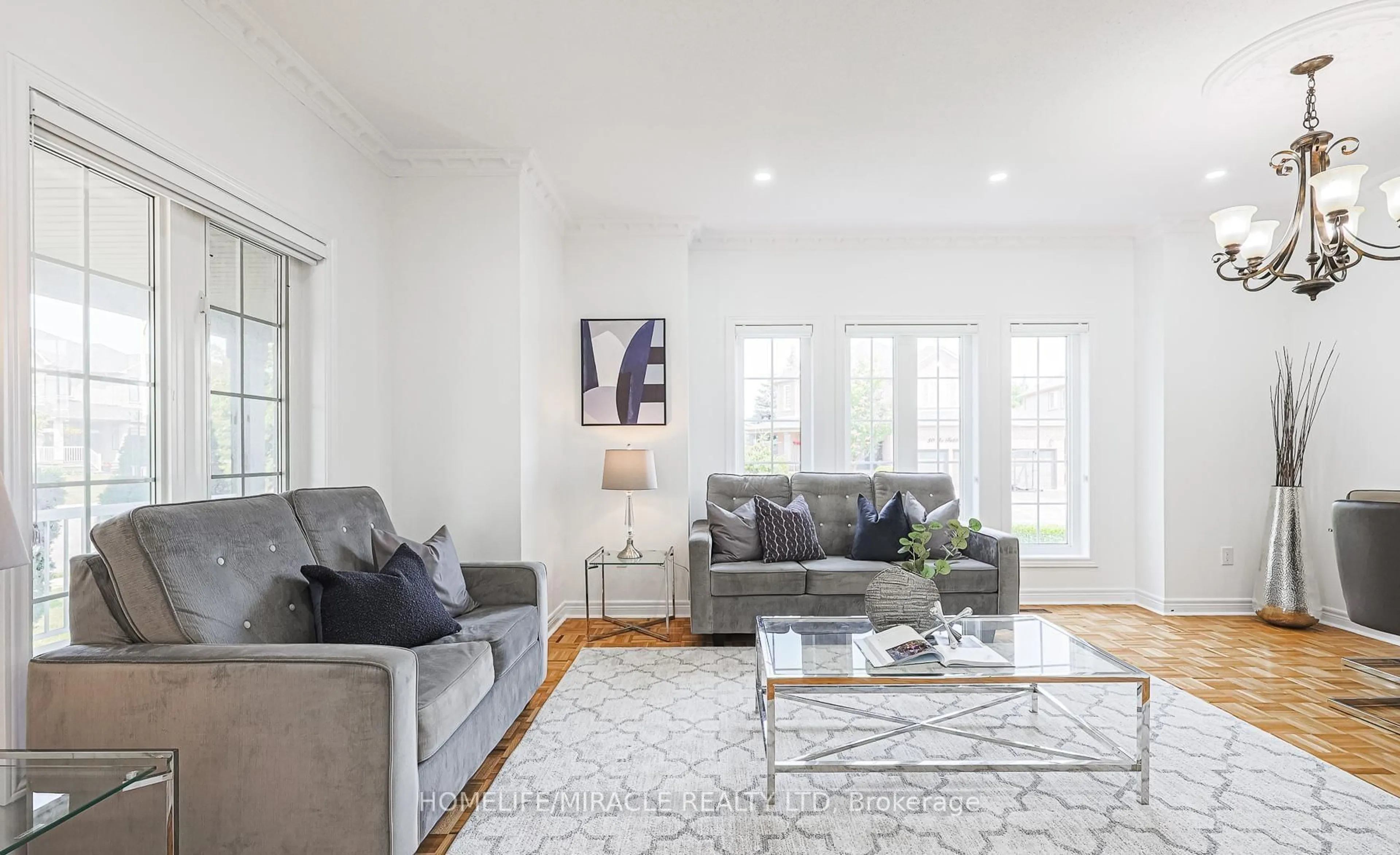Living room with furniture, unknown for 185 Mountainash Rd, Brampton Ontario L6R 3G8